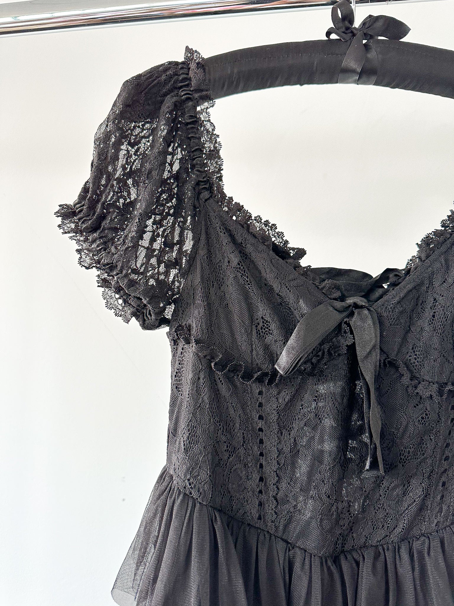 Amy Jane London Black Lace Sweetheart Neck Coquette Sofia Maxi Tulle Dress - House Of Huntington