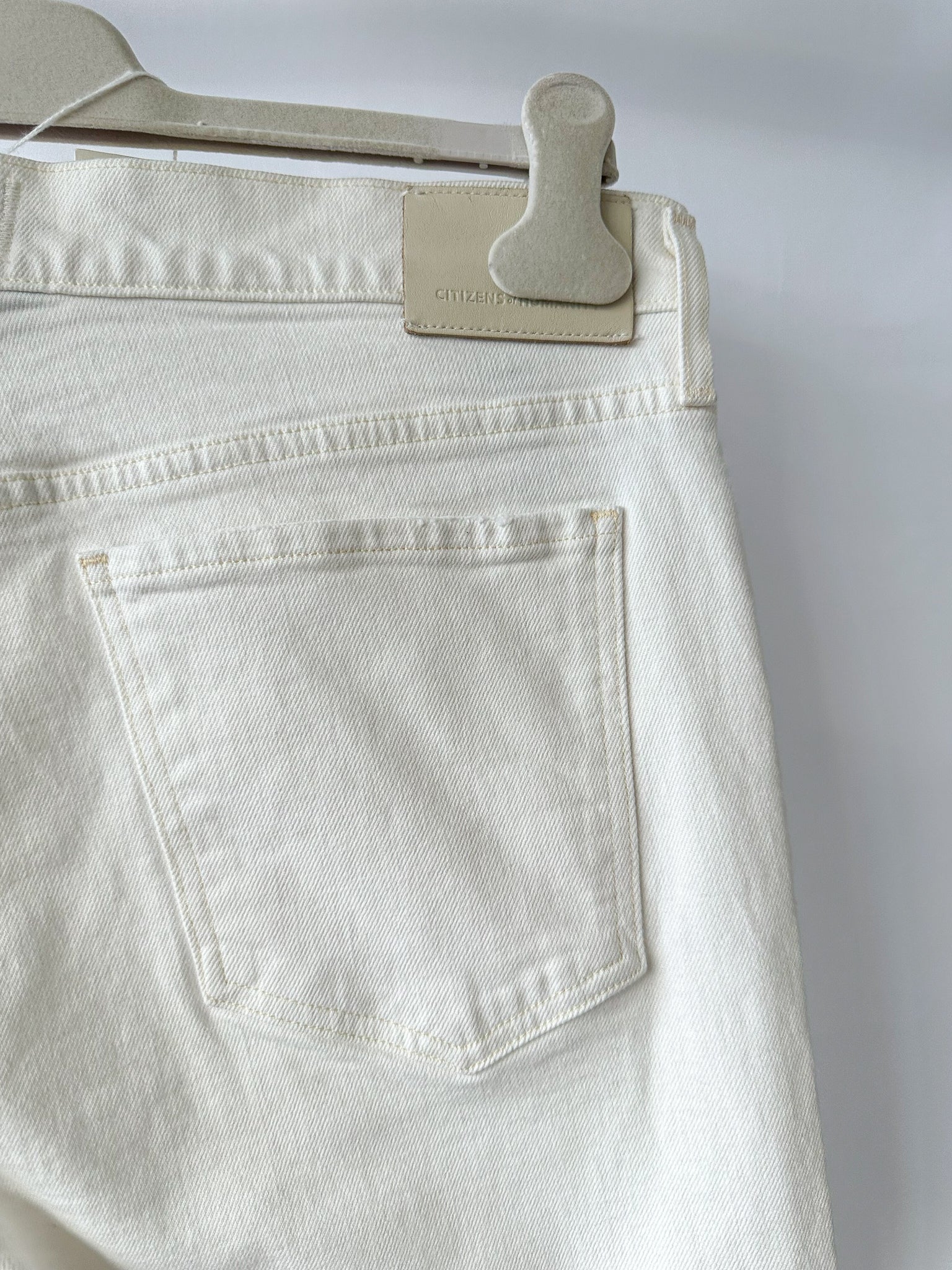 Citizens Of Humanity White Emerson Slim Boyfriend 27" Leg Jeans