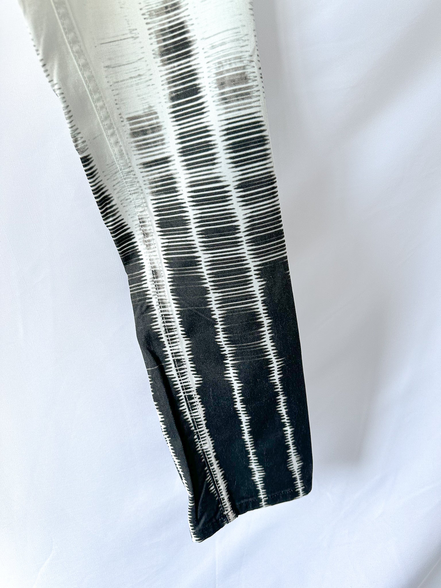 Ann Demeuleester Weiße Hose mit Streifendetail