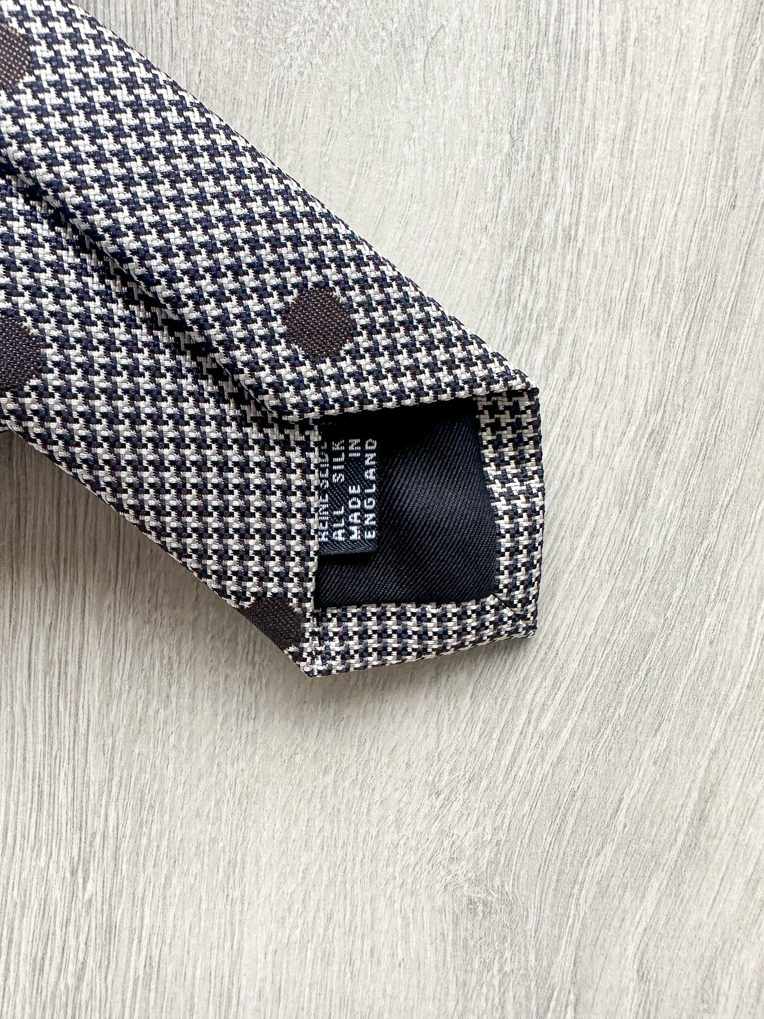 Drake's Grey Dogtooth Brown Dot Woven Tie