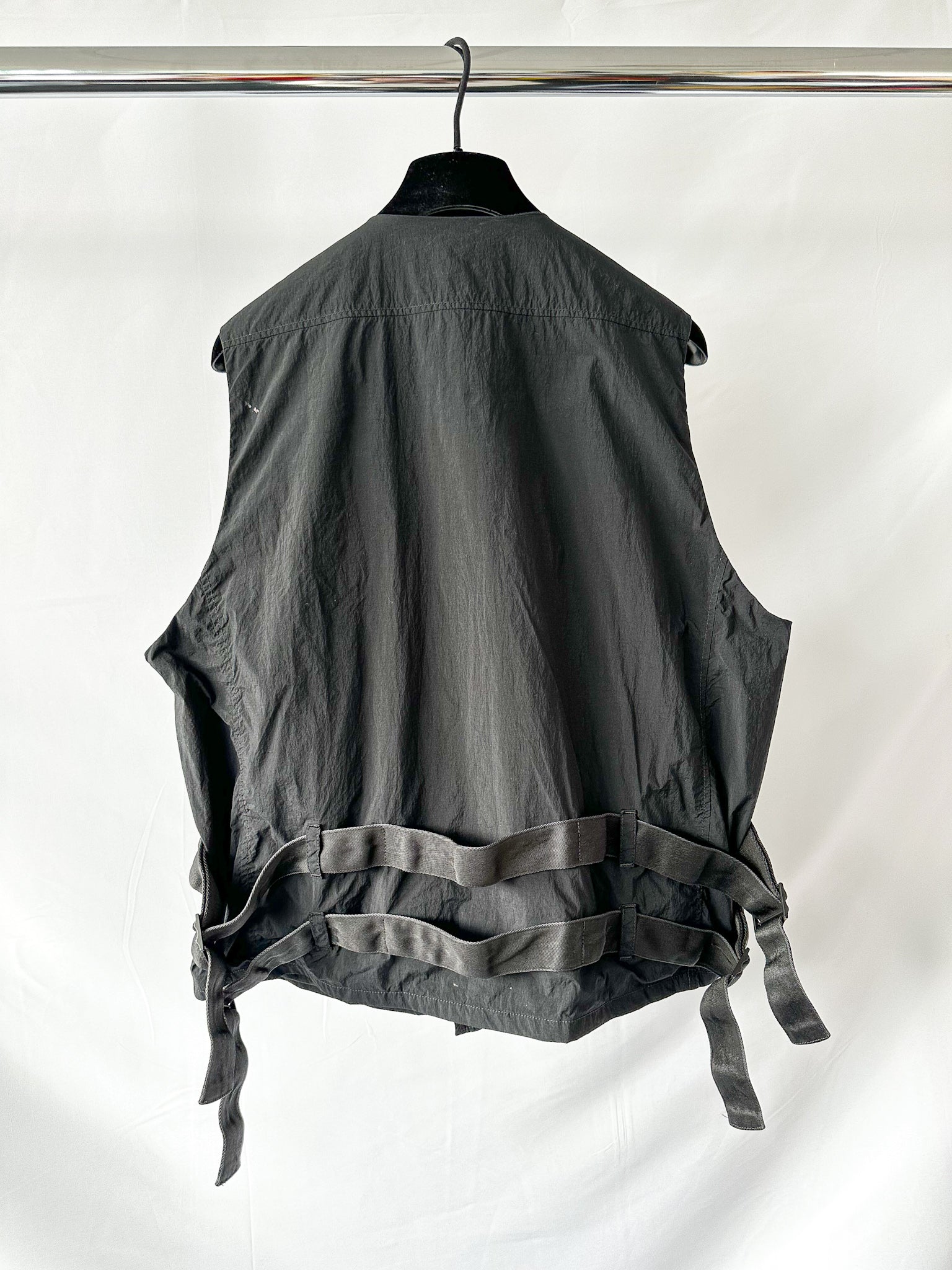 Ten C Mid Layer Vest In Black