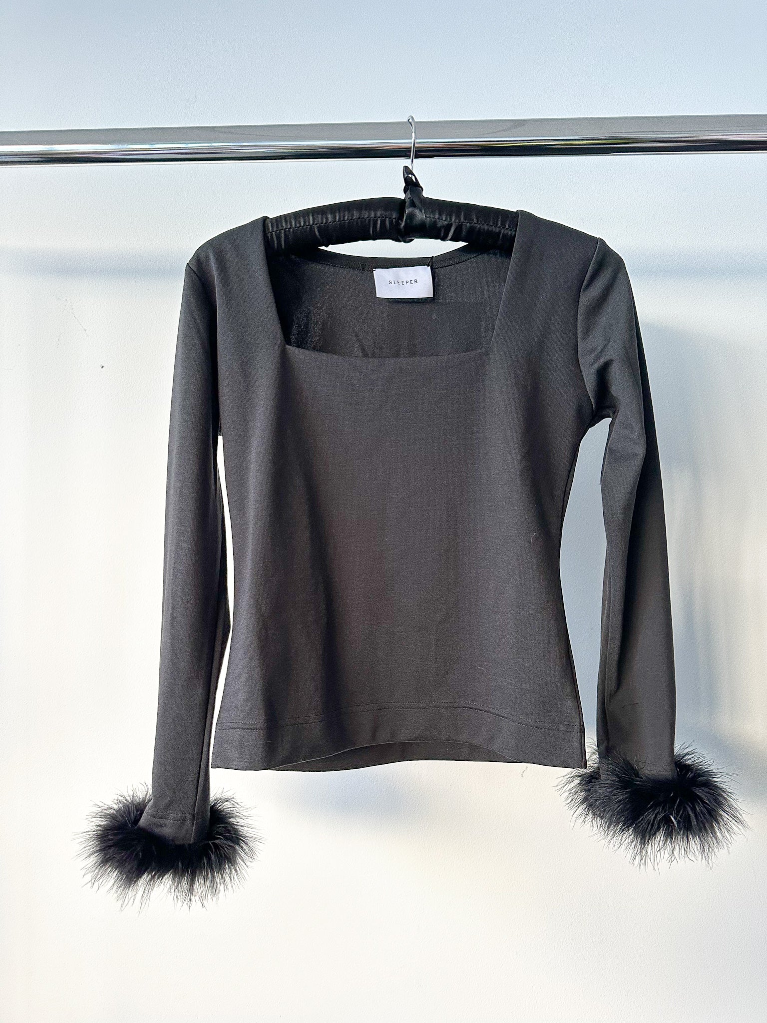 Sleeper The Weekend Chic Black Feather-Trim Pyjama Set