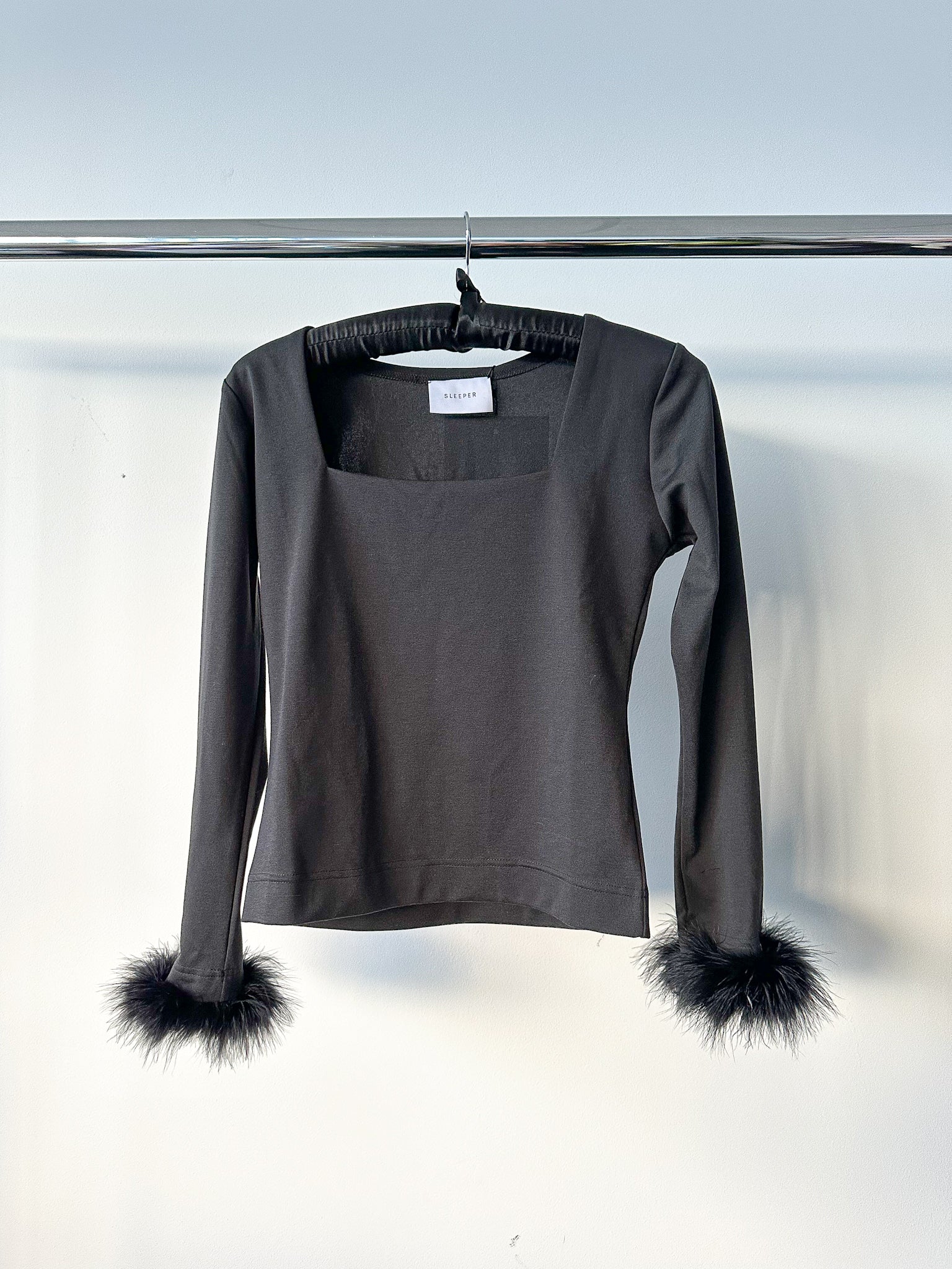 Sleeper The Weekend Chic Black Feather-Trim Pyjama Set