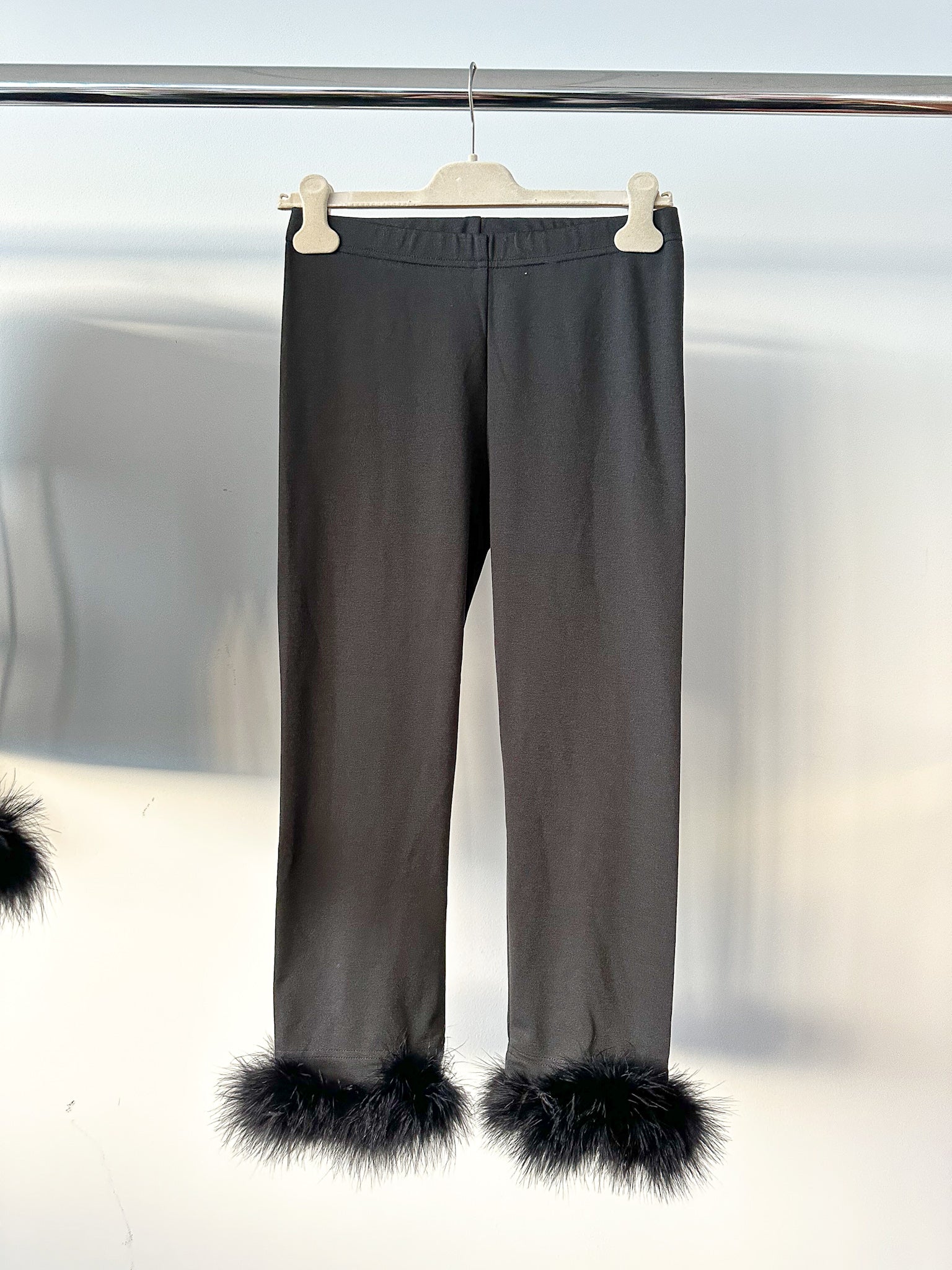 Sleeper The Weekend Chic Black Feather-Trim Pyjama Set