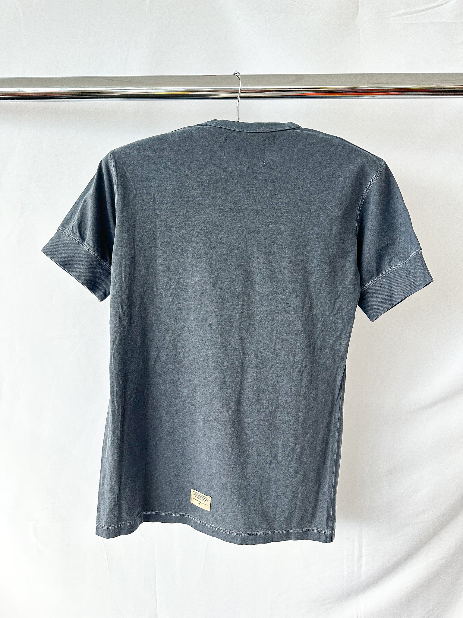 Nigel Cabourn Niebieska dżinsowa koszulka wojskowa