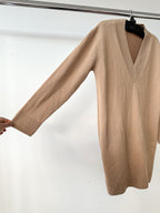 Robe pull camel à col en V en laine Taluka de DRIES VAN NOTEN