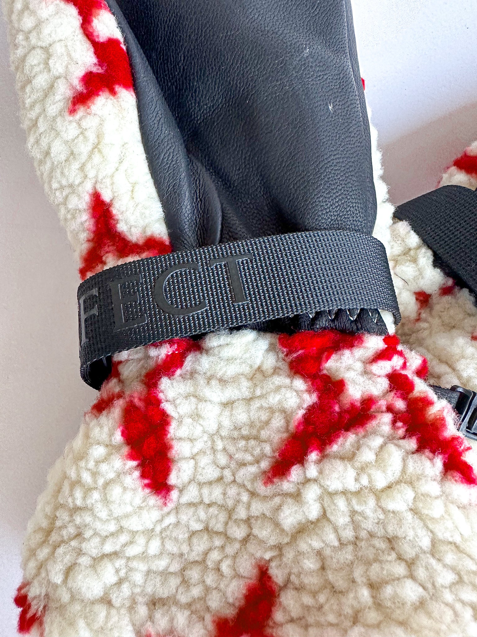 Perfect Moment Davos Sherpa Fleece Ski Mittens Gloves