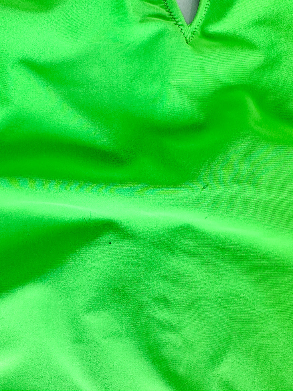 Maillot de bain une pièce vert à décolleté plongeant et dos nu Marina Rinaldi