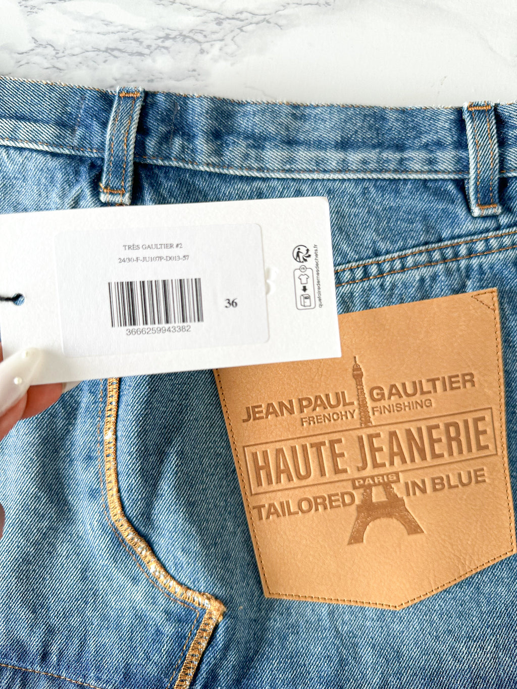 Mini-jupe en jean à grand logo Jean Paul Gaultier Haute Jeanerie