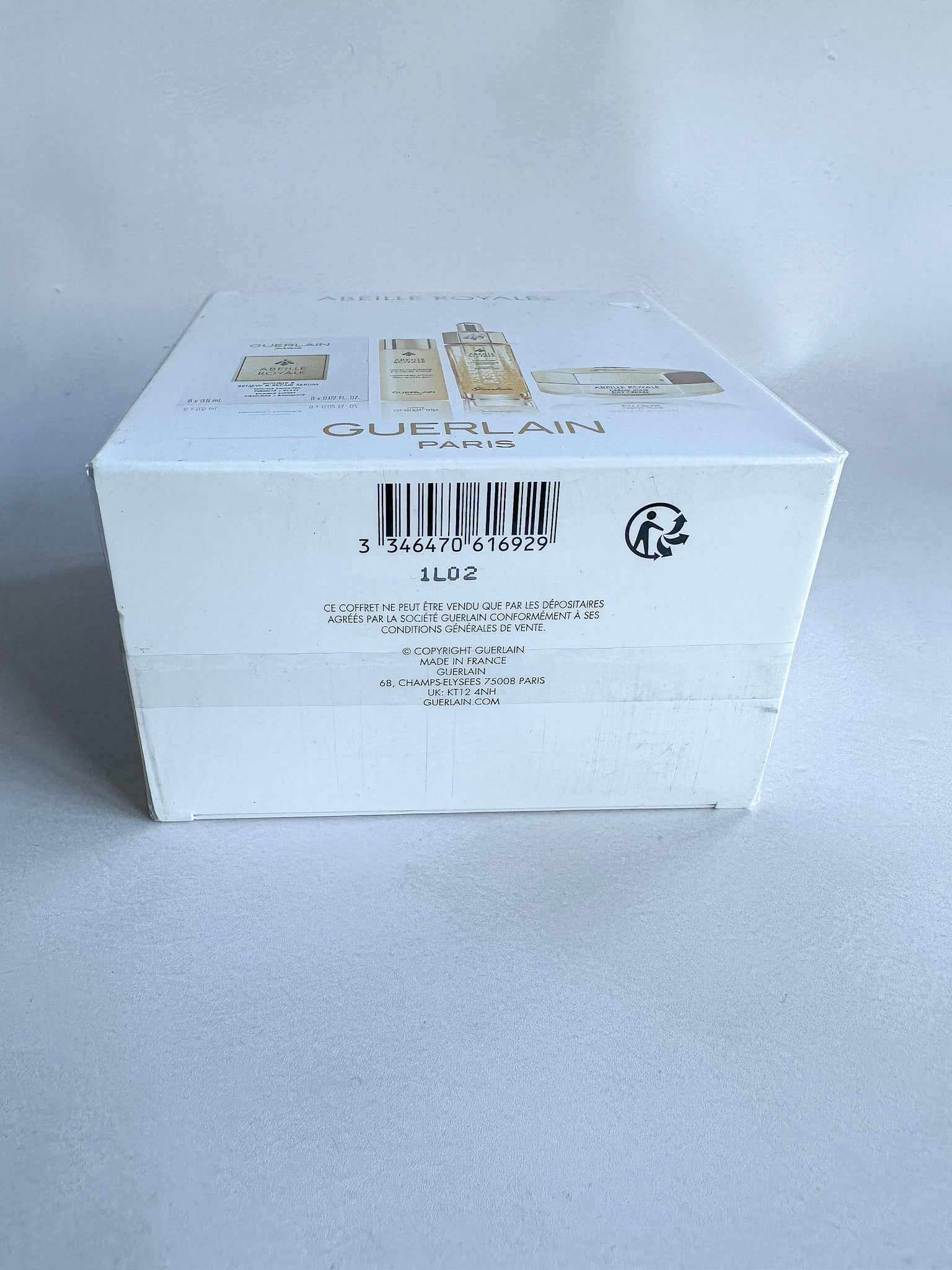 Guerlain Abeille Royale Age-Defying Discovery Programme Skincare Gift Set