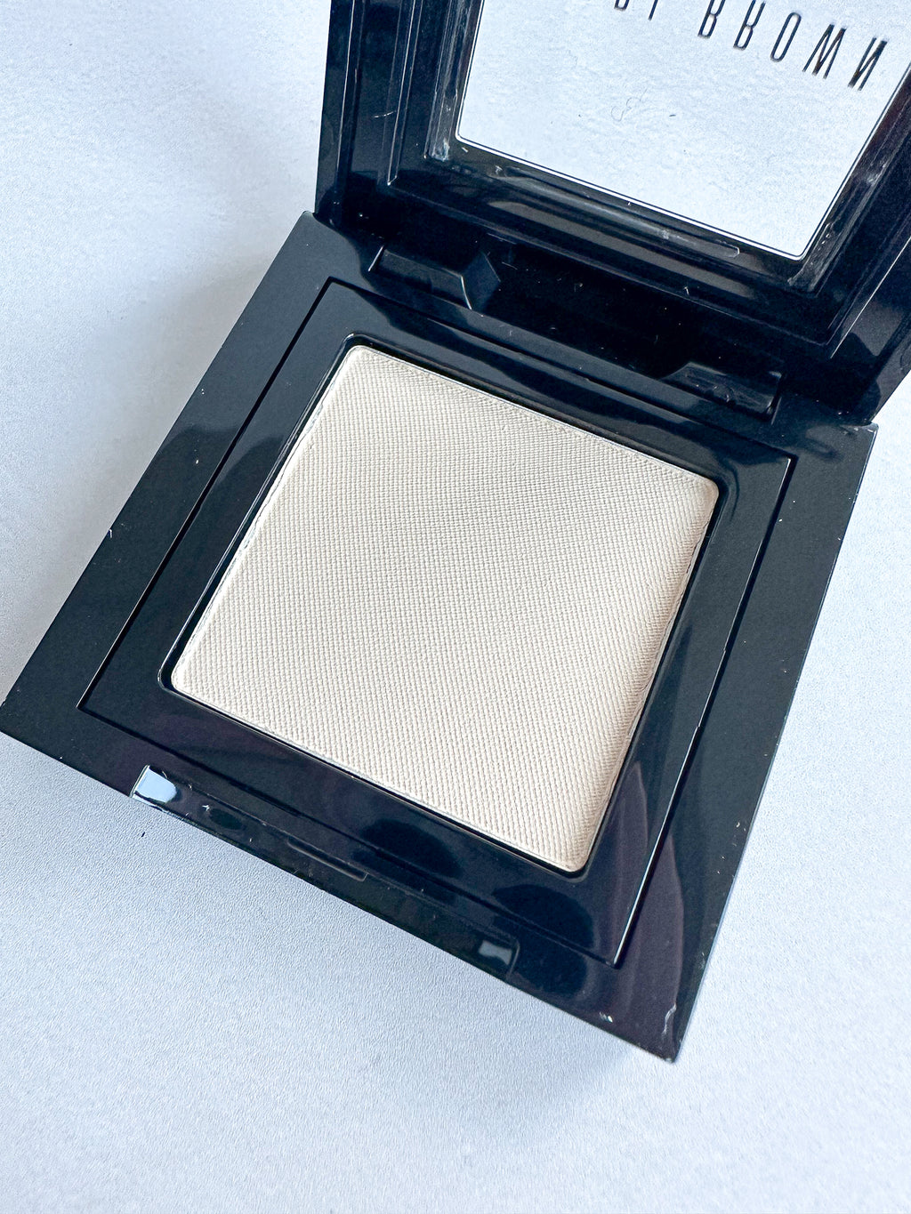 Bobbi Brown Bone 2 Eyeshadow 2.5g Rare Discontinued
