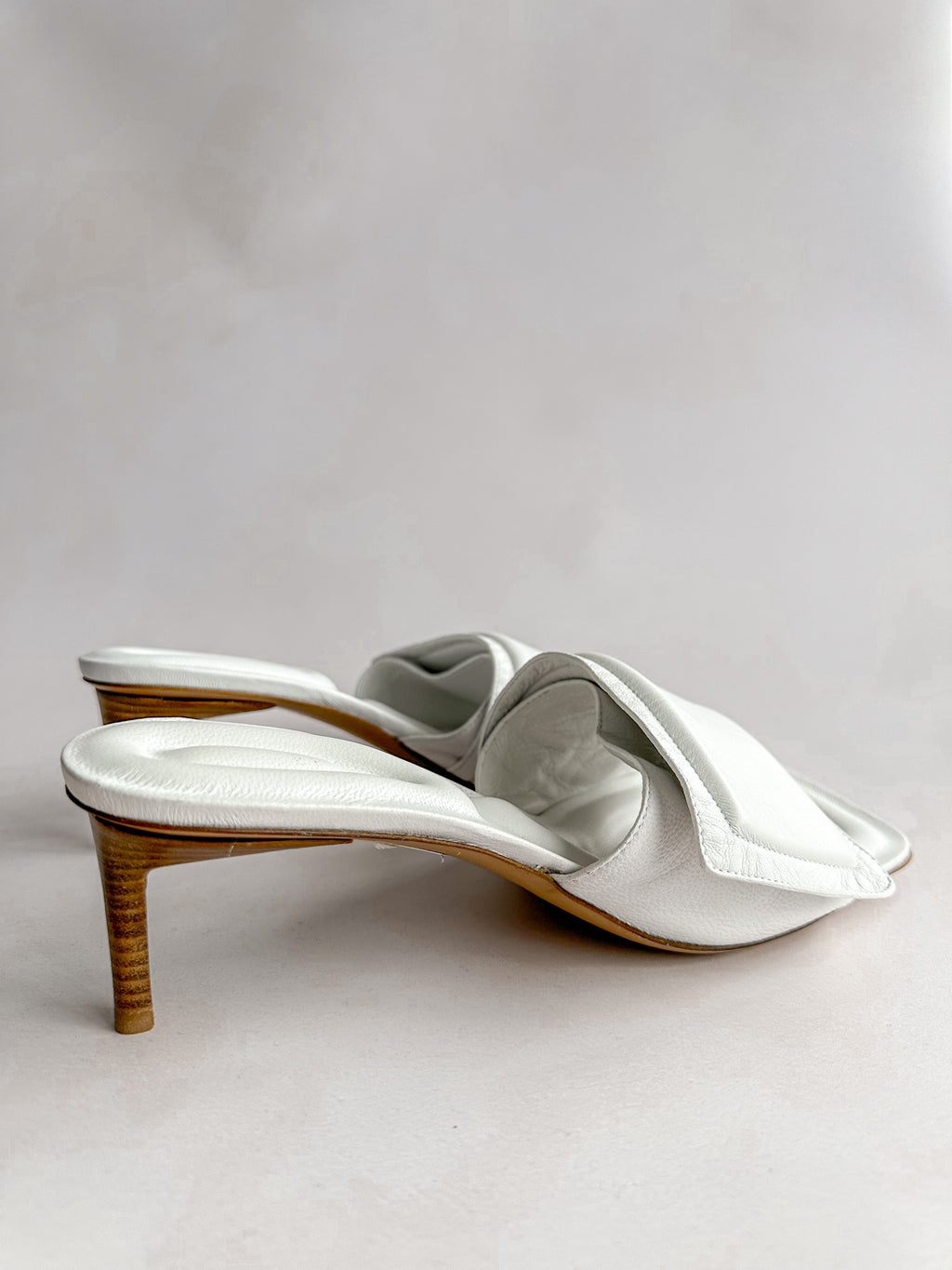 Jacquemus White Les Mules Piscine Heels