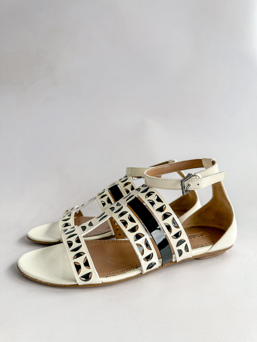 ALAÏA Beige Laser-Cut Leather Sandals