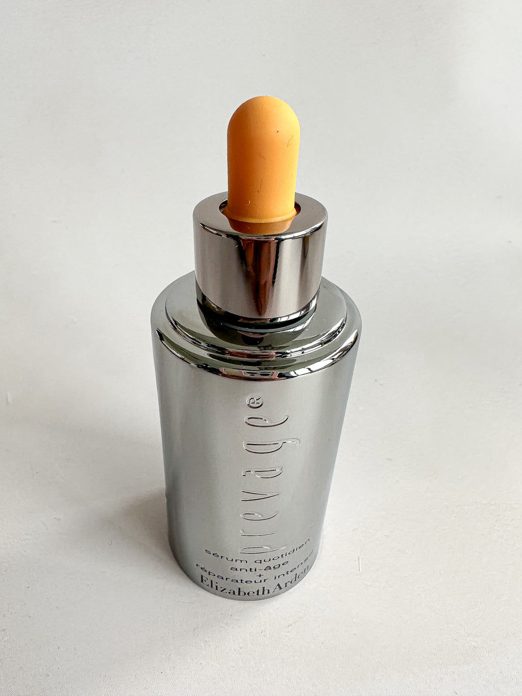Elizabeth Arden Prevage Anti-Aging Hautpflege-Set (Prevage Serum in Originalgröße + Reinigungsgel + mehr) im Kulturbeutel