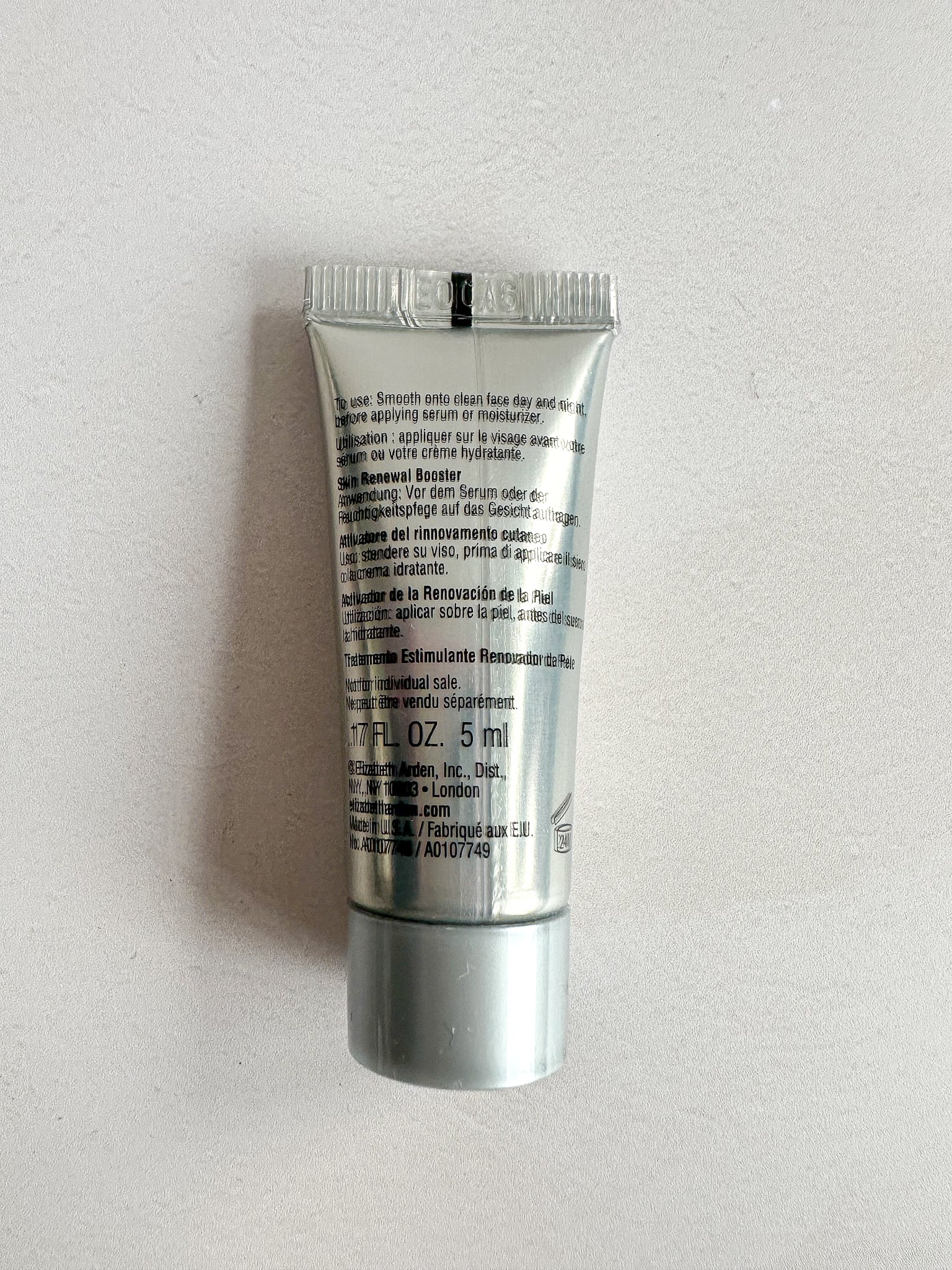 Elizabeth Arden Prevage Anti-Aging Hautpflege-Set (Prevage Serum in Originalgröße + Reinigungsgel + mehr) im Kulturbeutel