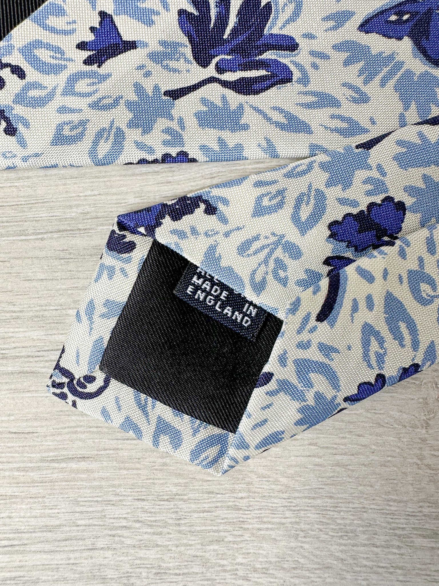 Drake's Blue White Floral Tropical Silk Tie - House Of Huntington