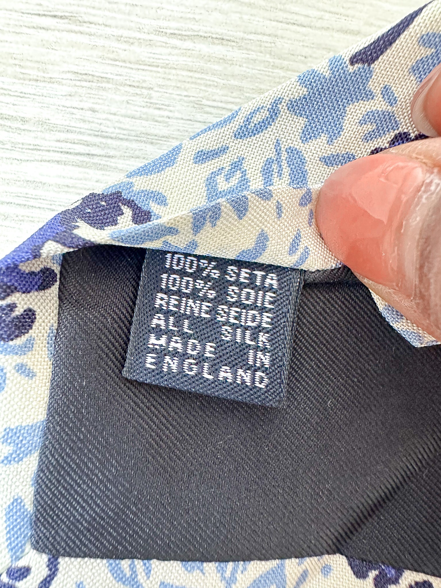 Drake's Blue White Floral Tropical Silk Tie - House Of Huntington