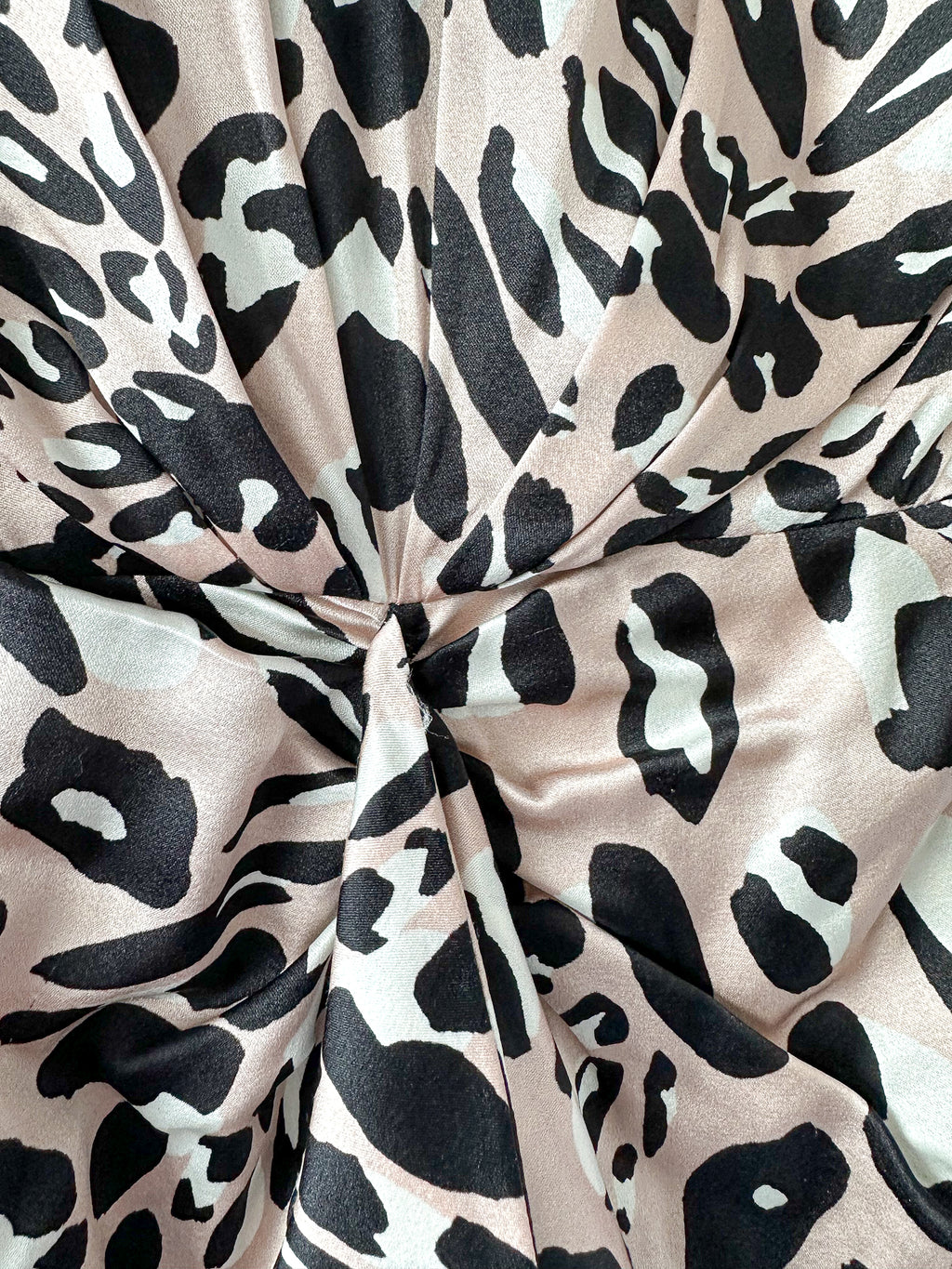 Alexandre Vauthier – Rosa Minikleid aus Seide mit Leopardenmuster und drapierter Rüschenfront