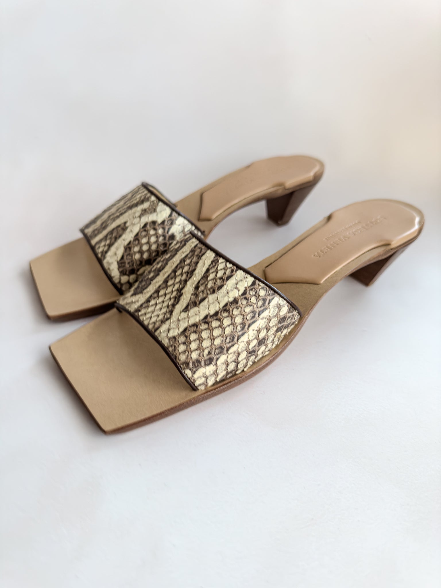 Bottega Veneta Dubai Exclusive Ravello Python Leather Mules