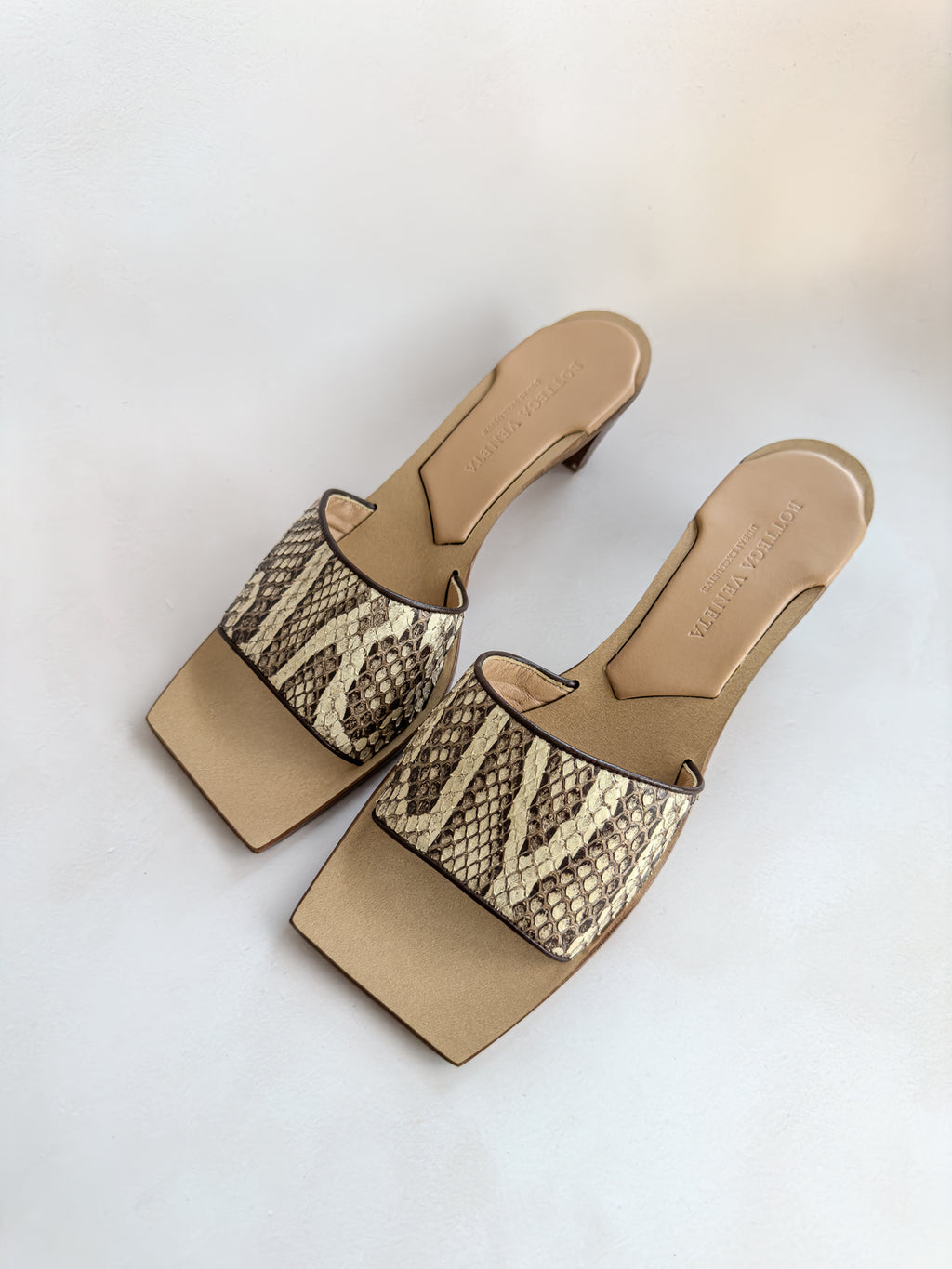 Bottega Veneta Dubai Exclusive Ravello Python Leather Mules