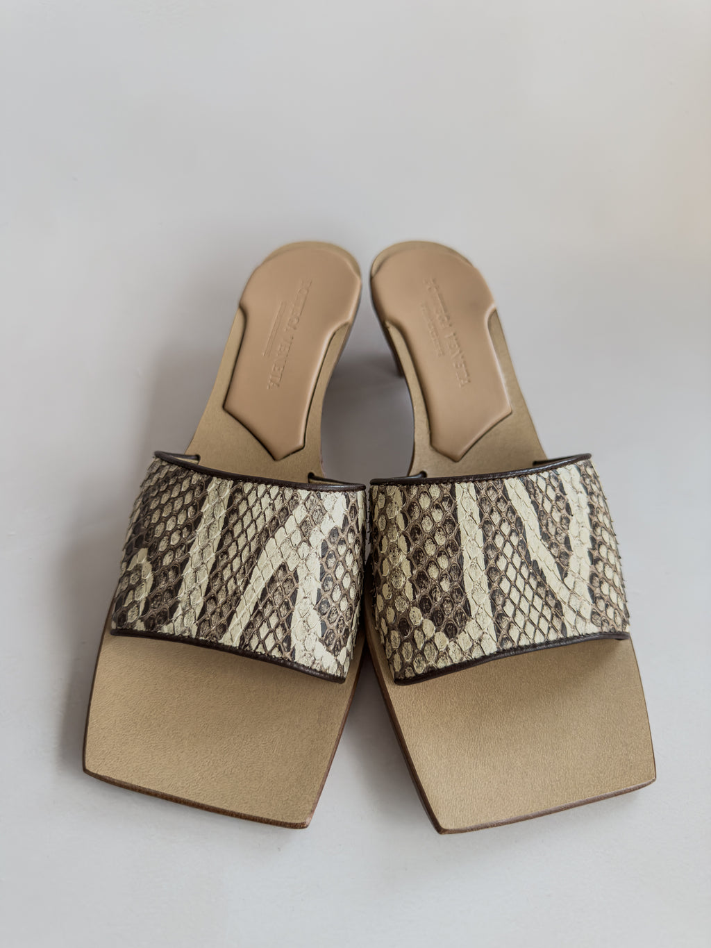 Bottega Veneta Dubai Exclusive Ravello Python Leather Mules