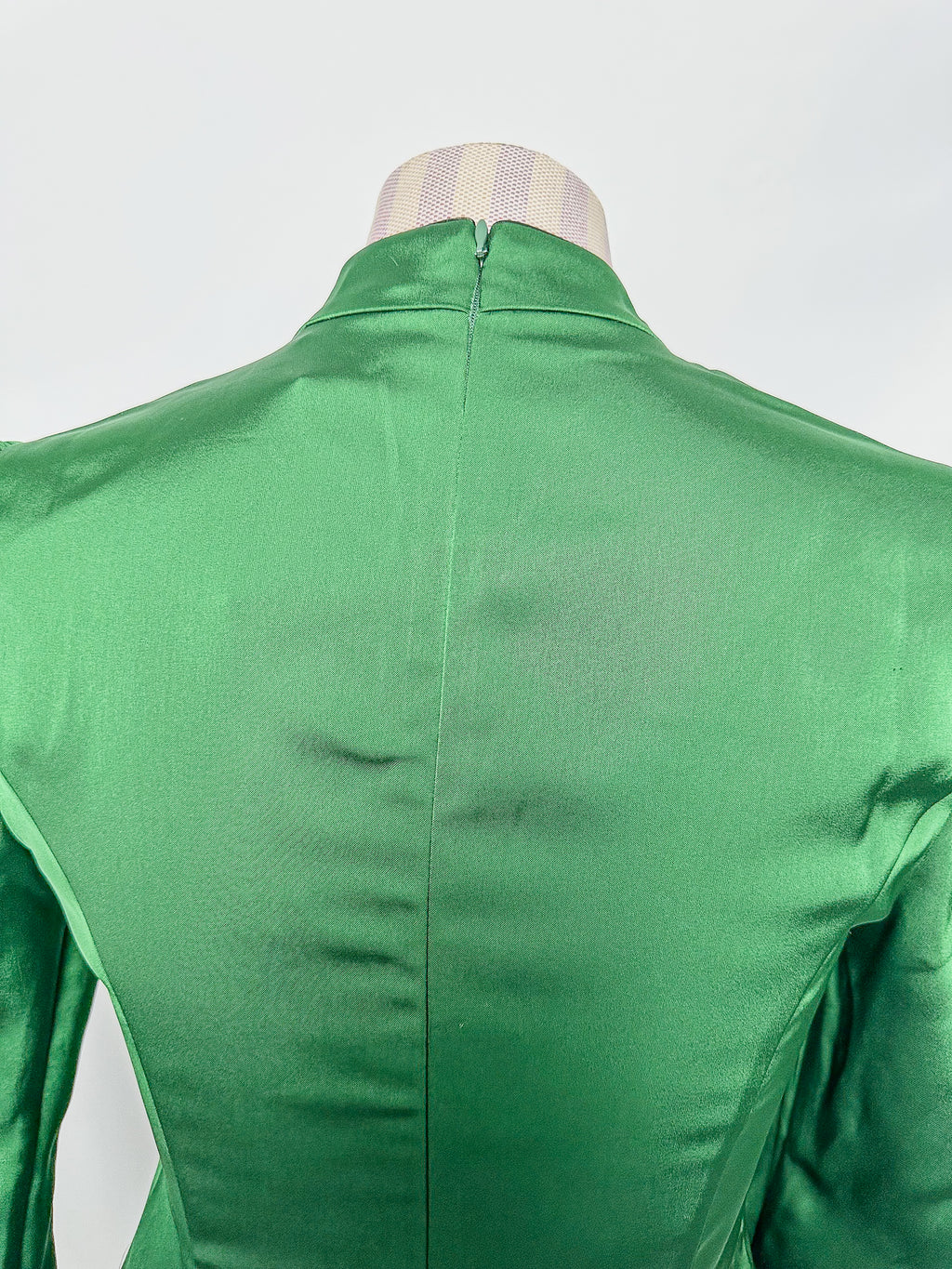 De La Vali Green Satin Lace Detail Open Front Mandarin Collar Mini Dress