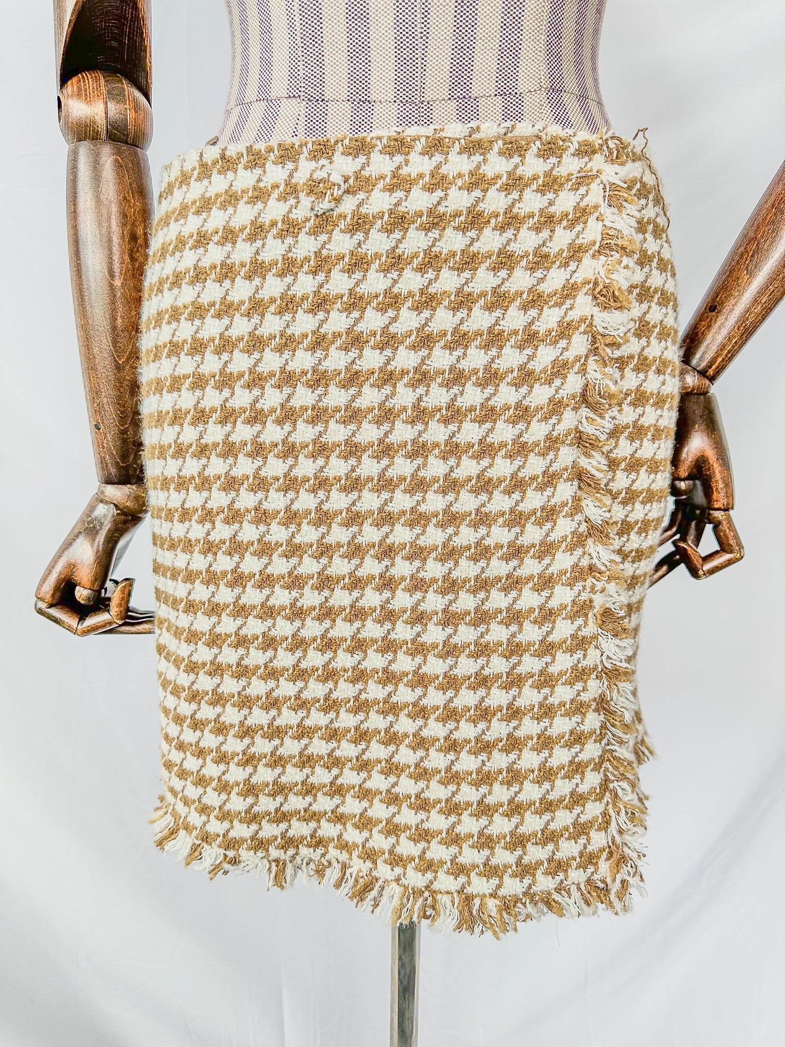 Iblues Max Mara Tweed Houndstooth Print Wrap Skirt