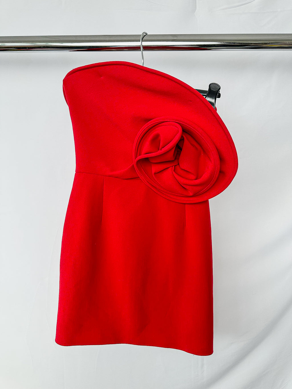 magda butrym sculptural rose mini dress Magda Butrym Floral Appliqu Dress