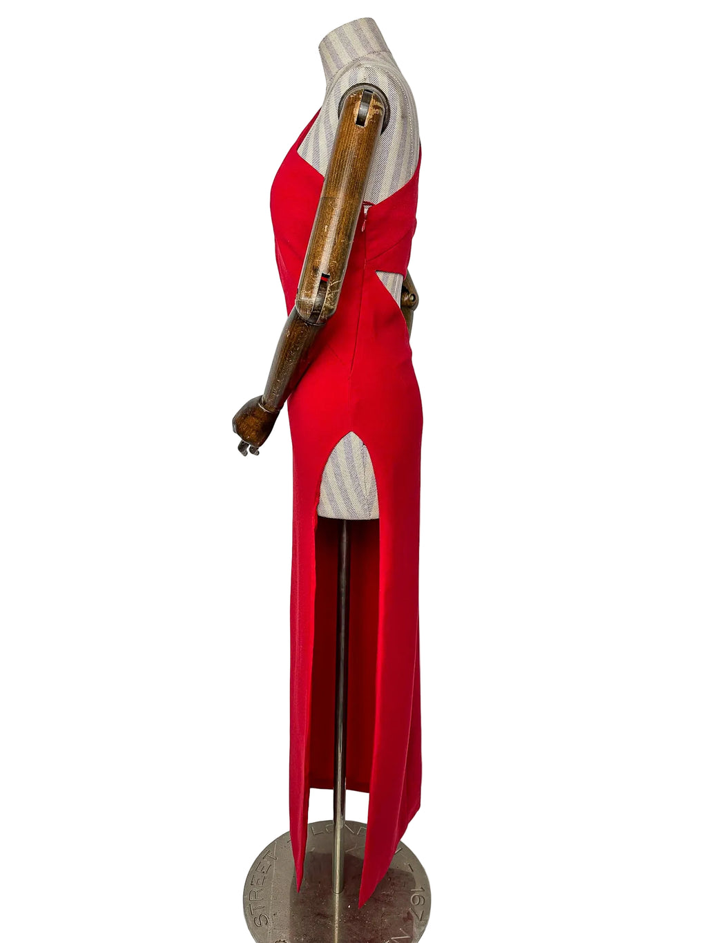 Mônot Red Cut-Out Thigh High Slit Leg Gown