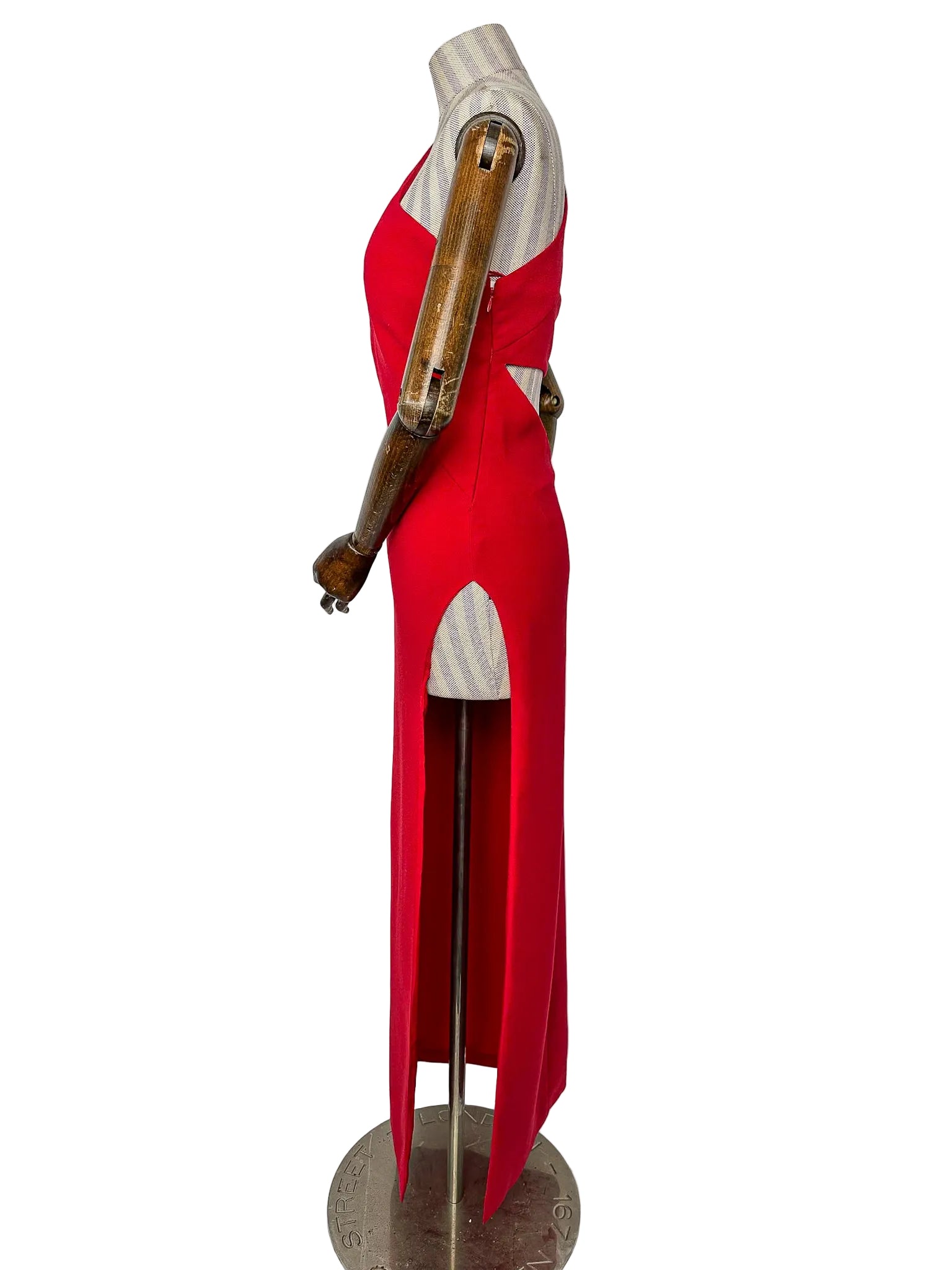 Mônot Red Cut-Out Thigh High Slit Leg Gown