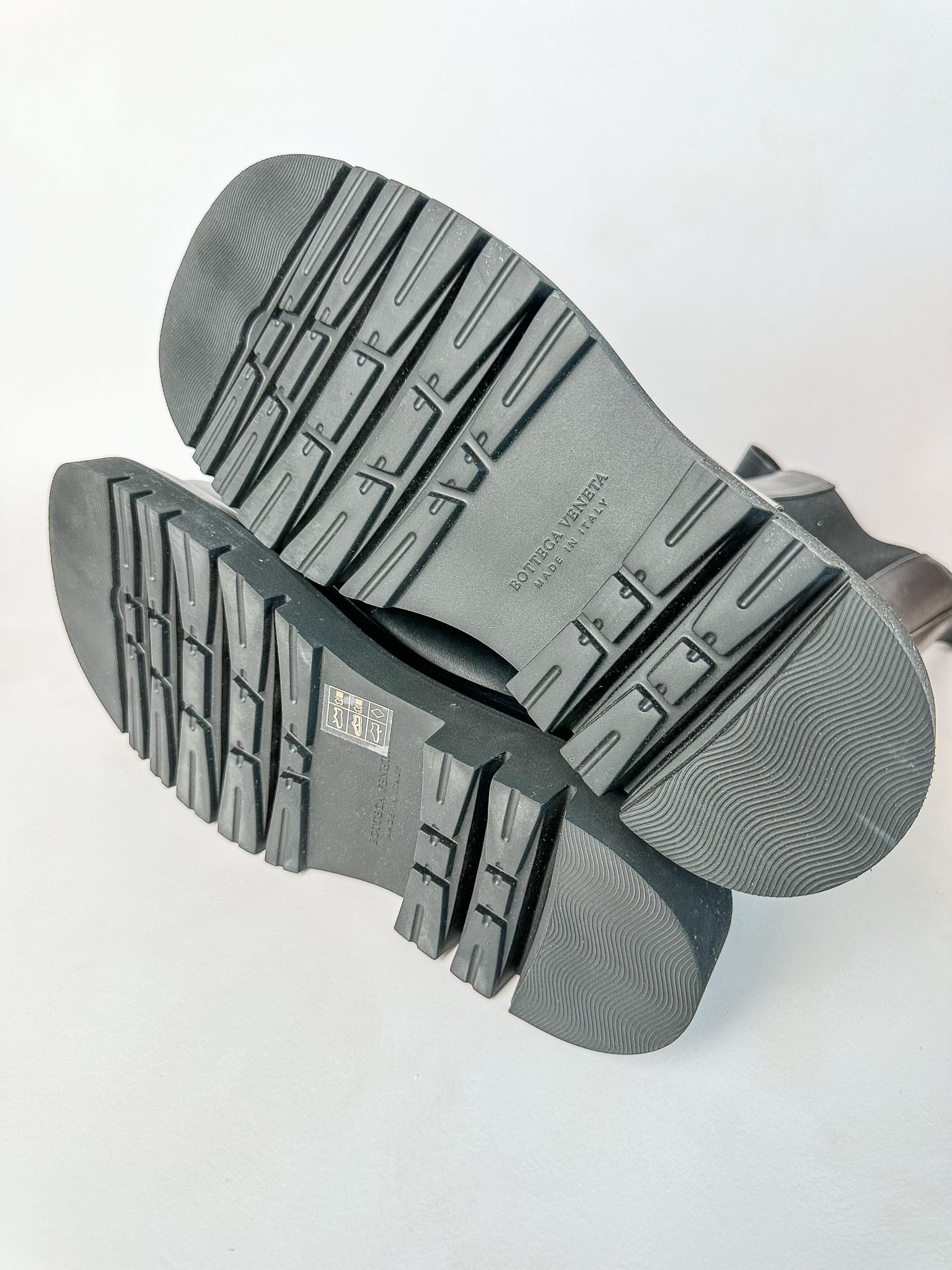 Gallery Dept. Faded Gray Back Logo Skull Printed Distressed