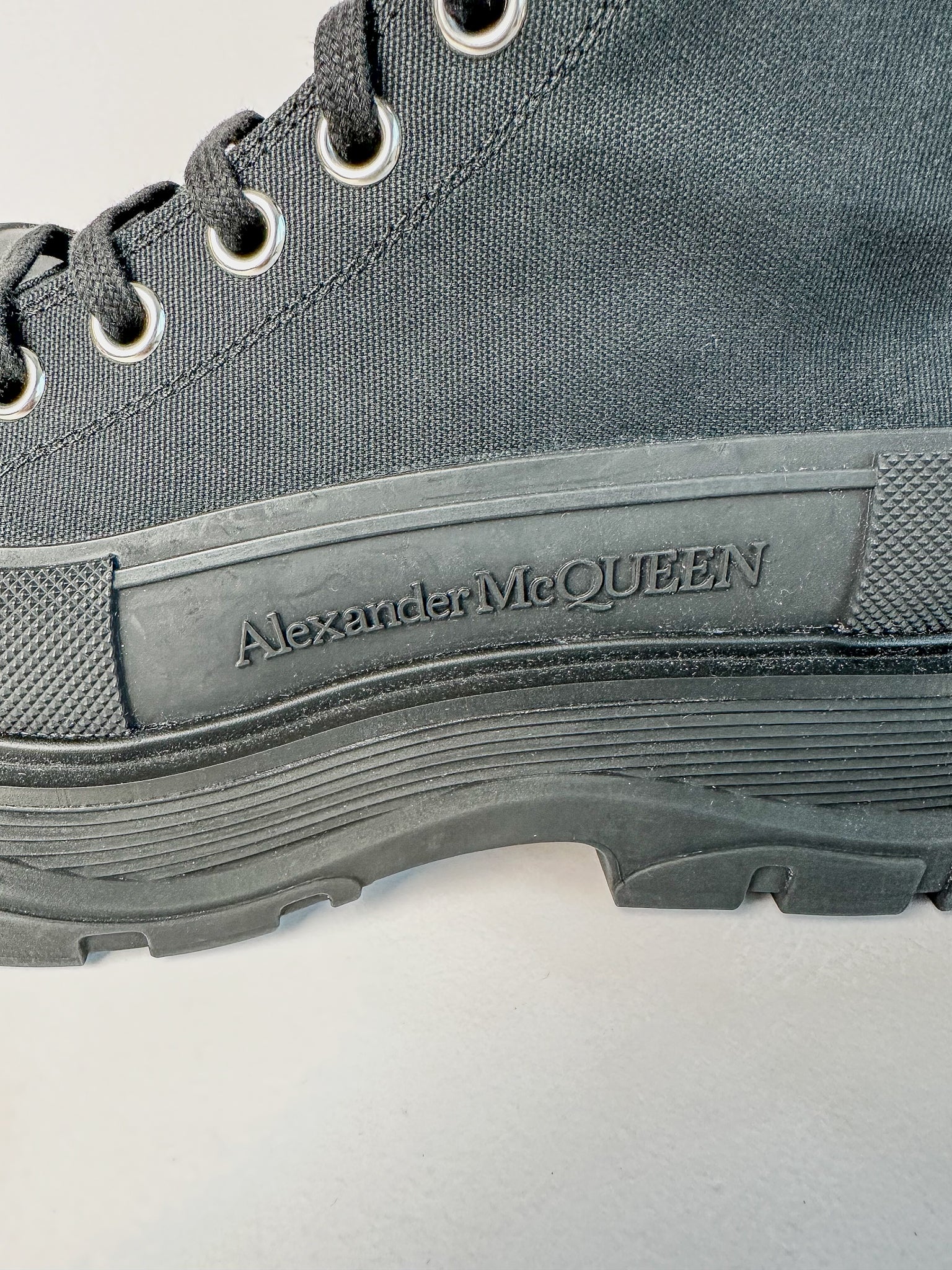 Alexander McQueen Black Alex Tread Slick Hi Sneaker Boots