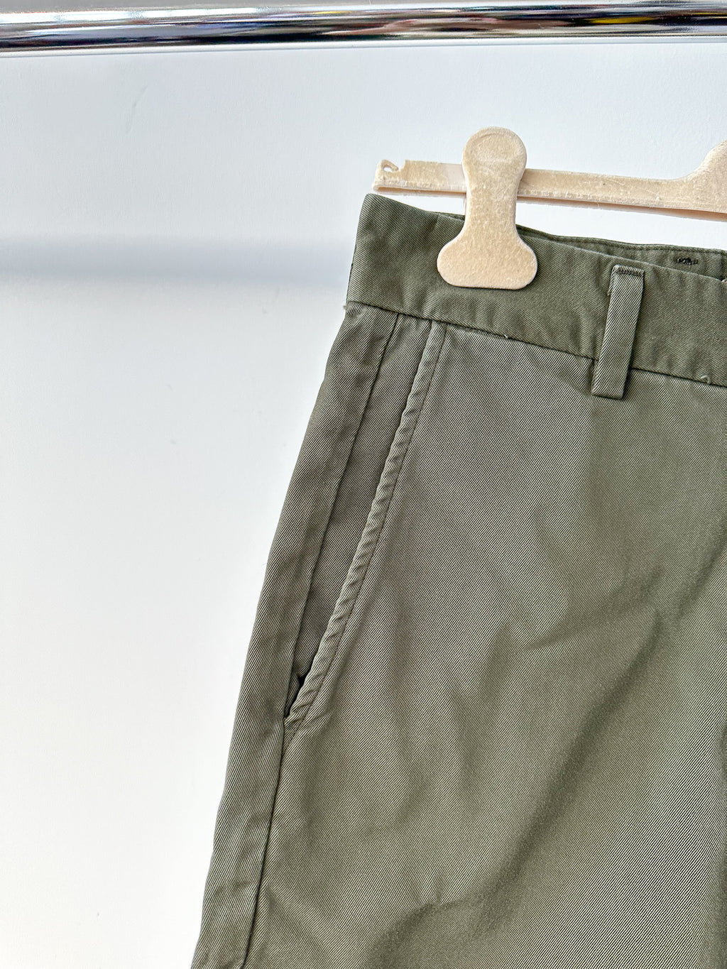 Agolde Herren Vinson Chino-Shorts aus Baumwolle mit mittlerer Leibhöhe, Moosgrün