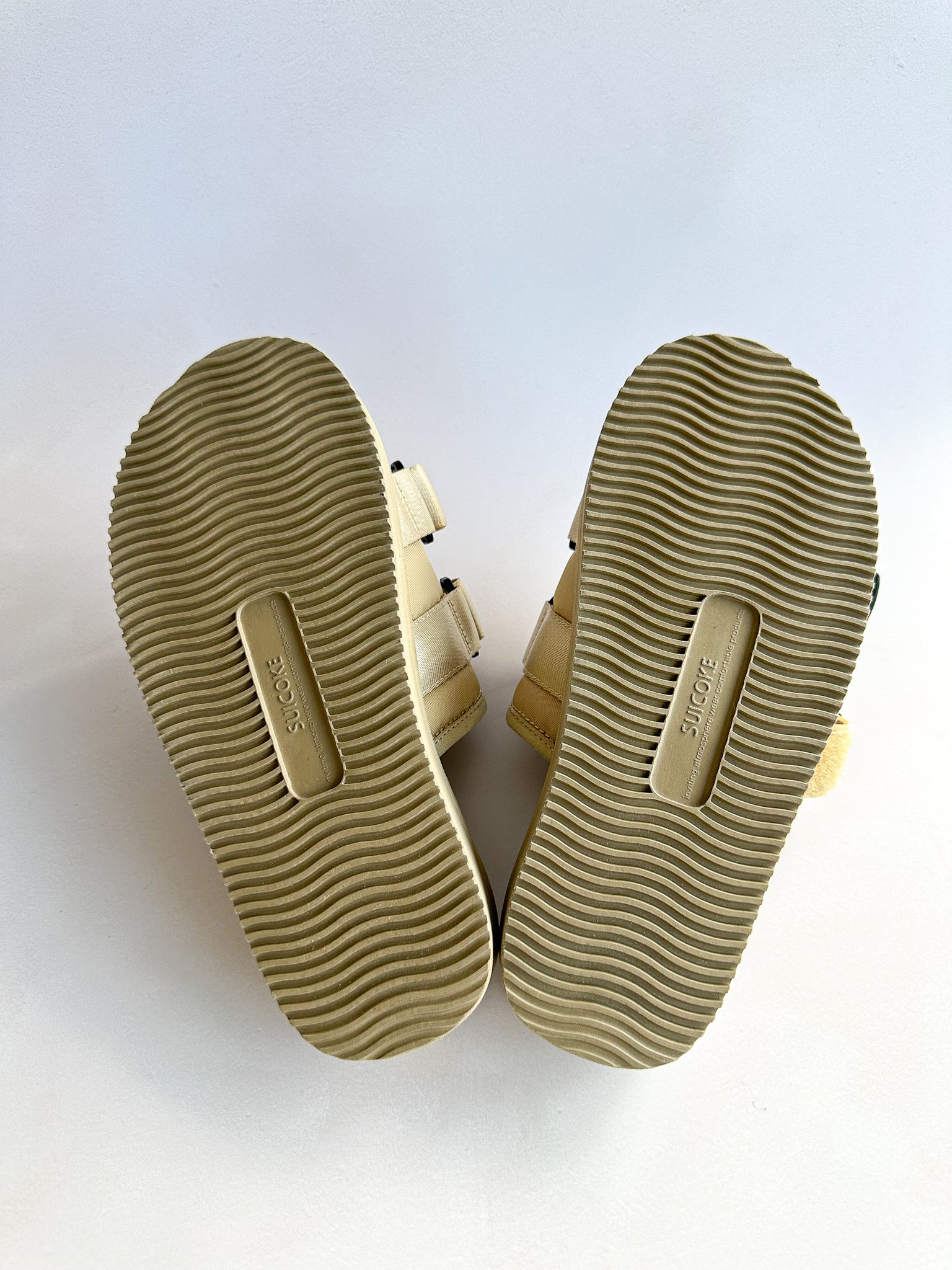 Suicoke Sandal Sliders  in Beige