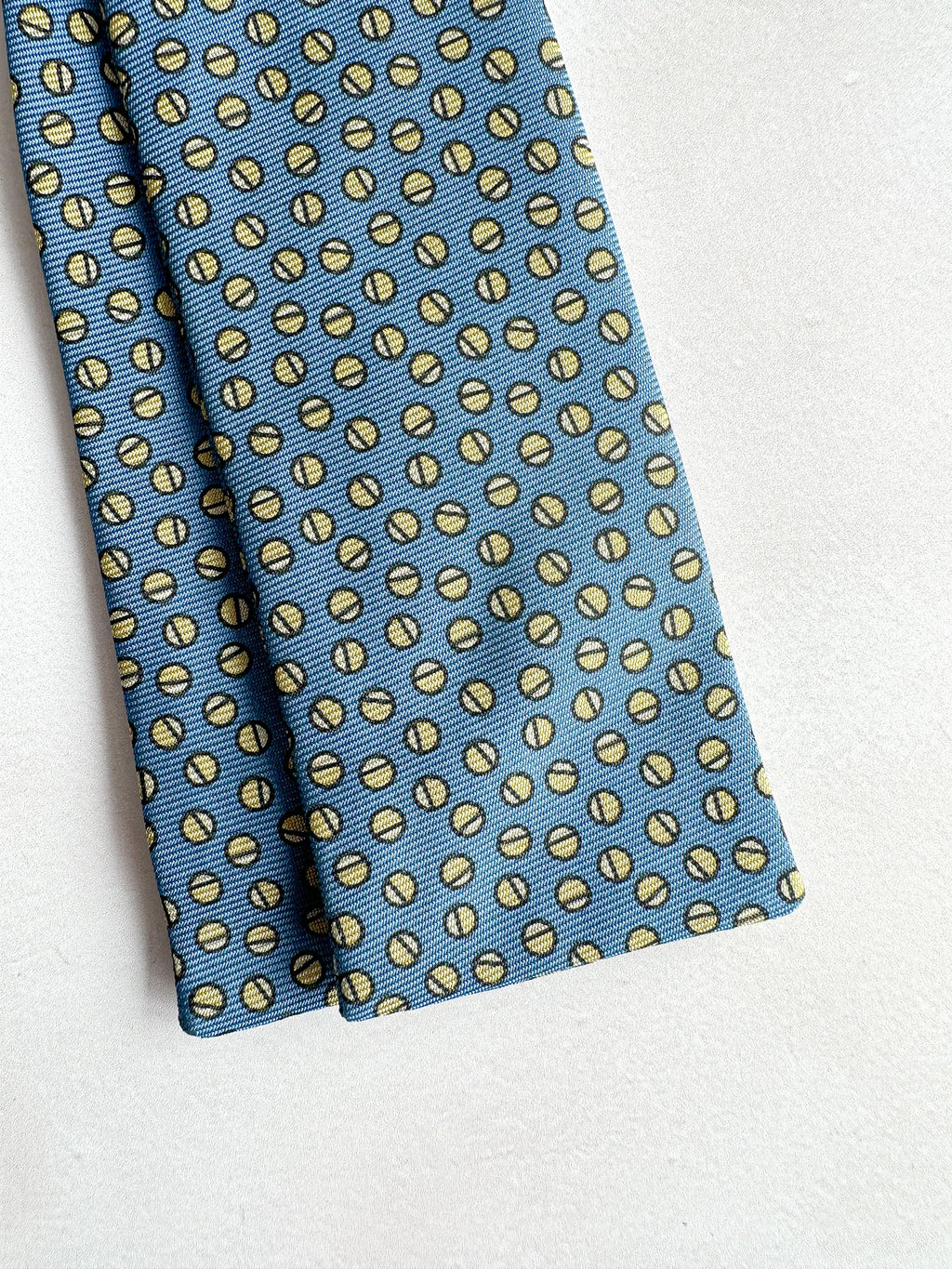 Drake's Blue Circle Print Bowtie