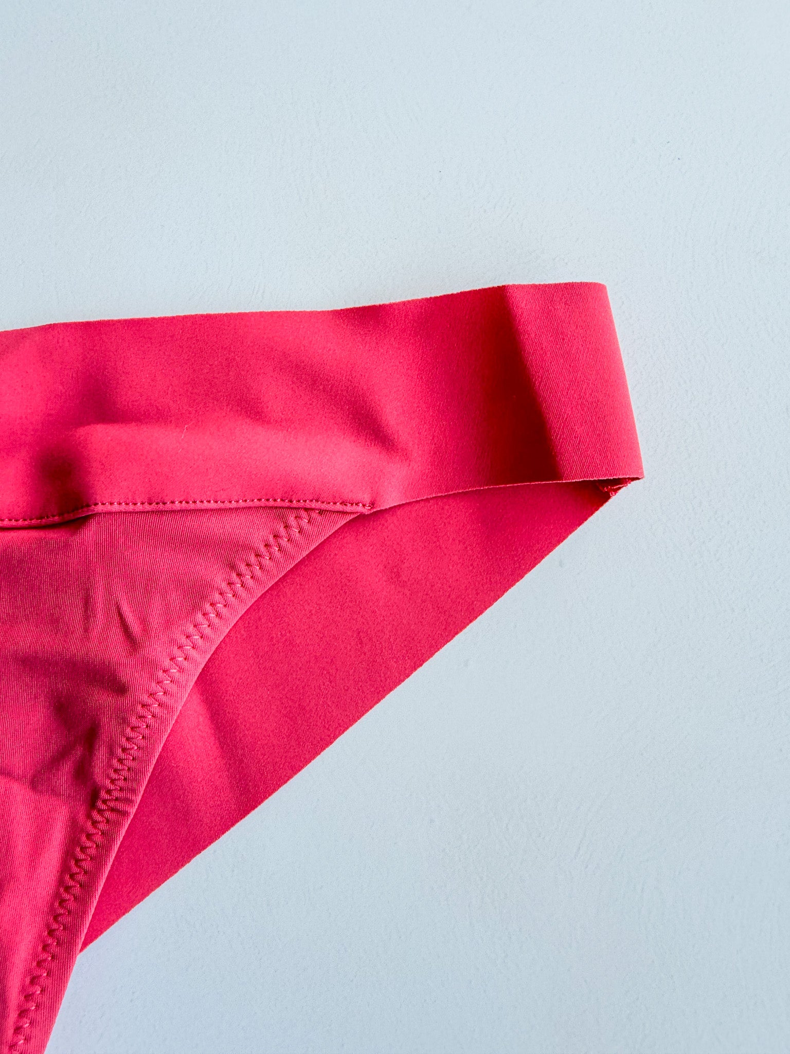 Bas de bikini string rose Sacha Pain De Sucre