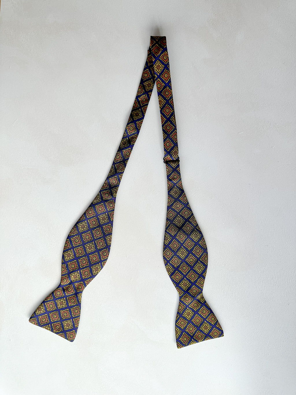 Drake's Diamond Foulard Purple Butterfly Bowtie