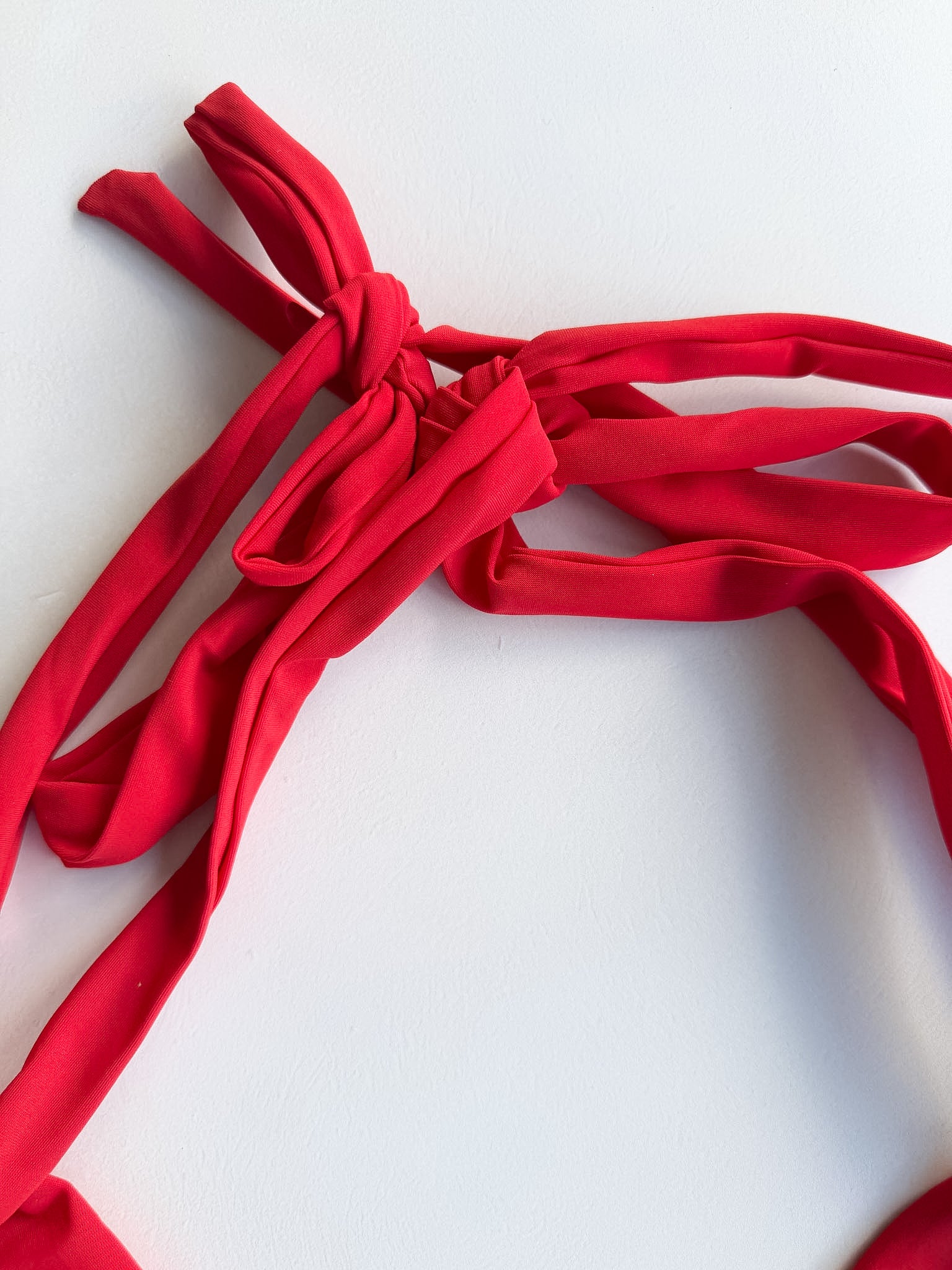 Pain De Sucre rotes Bikini-Oberteil mit doppelten Trägern Iquito