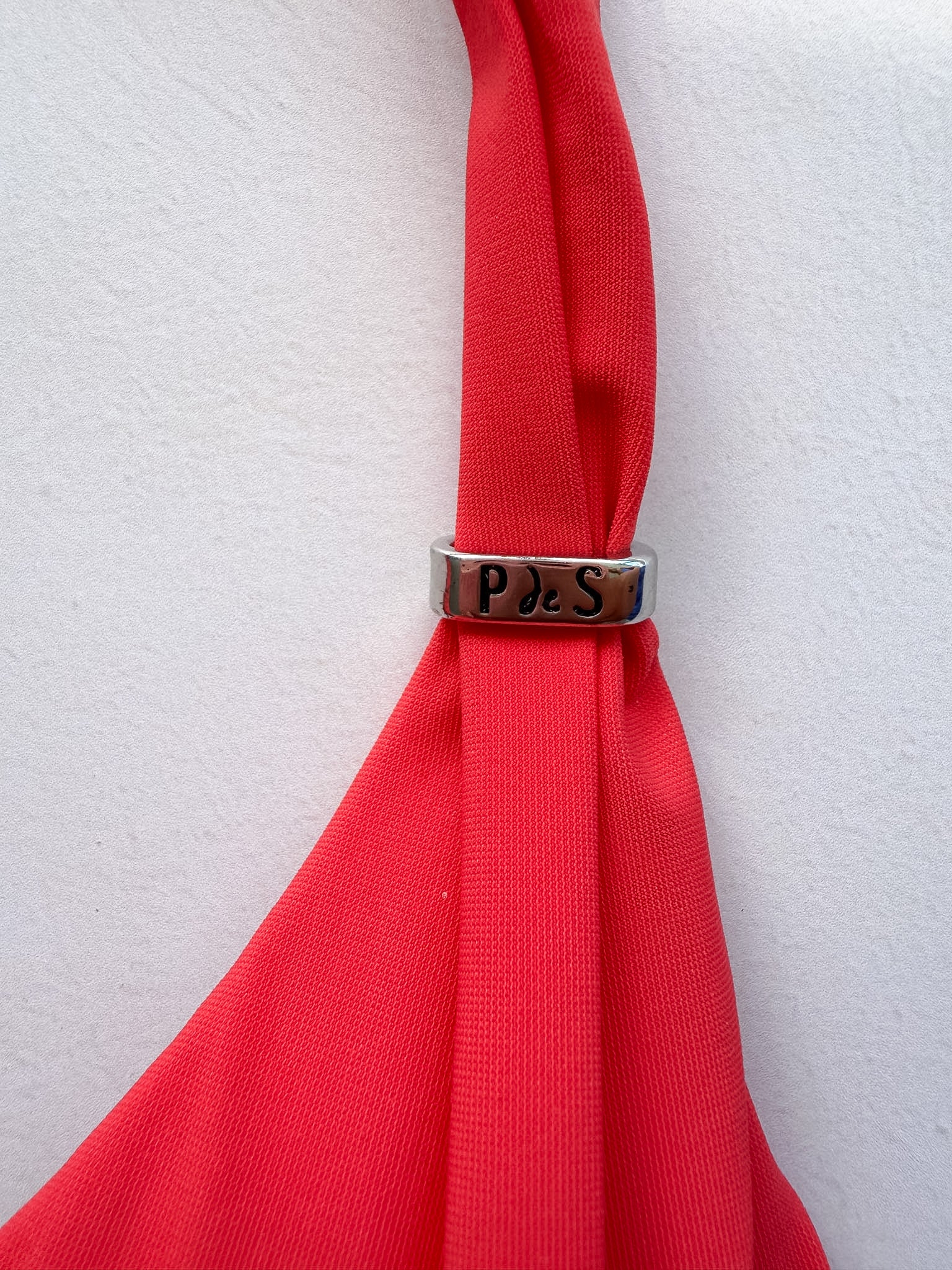 Pain De Sucre Side Tie Bikinihose in Diva Red
