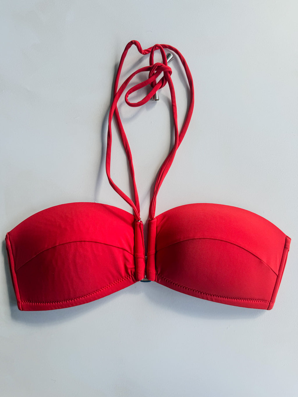 Haut de bikini rouge Lya à encolure dos nu Pain De Sucre