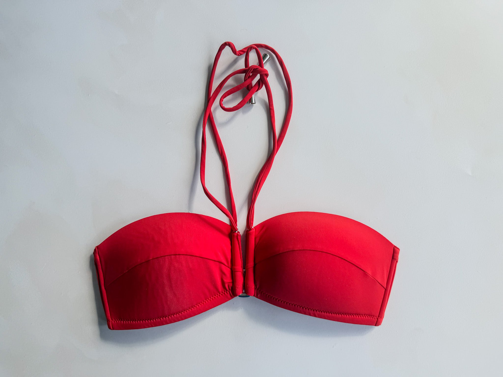 Haut de bikini rouge Lya à encolure dos nu Pain De Sucre