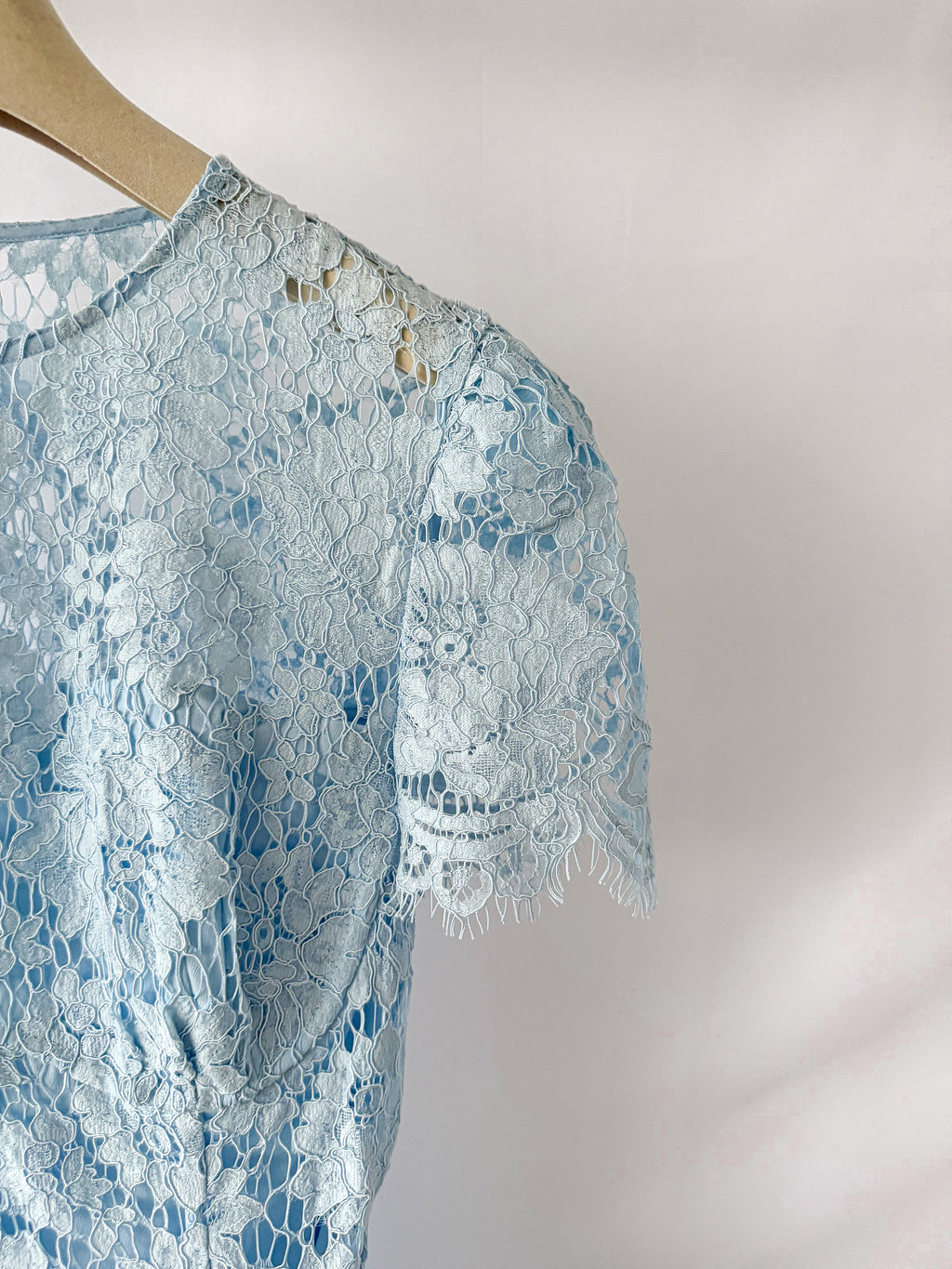 Self-Portrait x Disney Blue Floral-Lace Short-Sleeves Woven Midi Dress