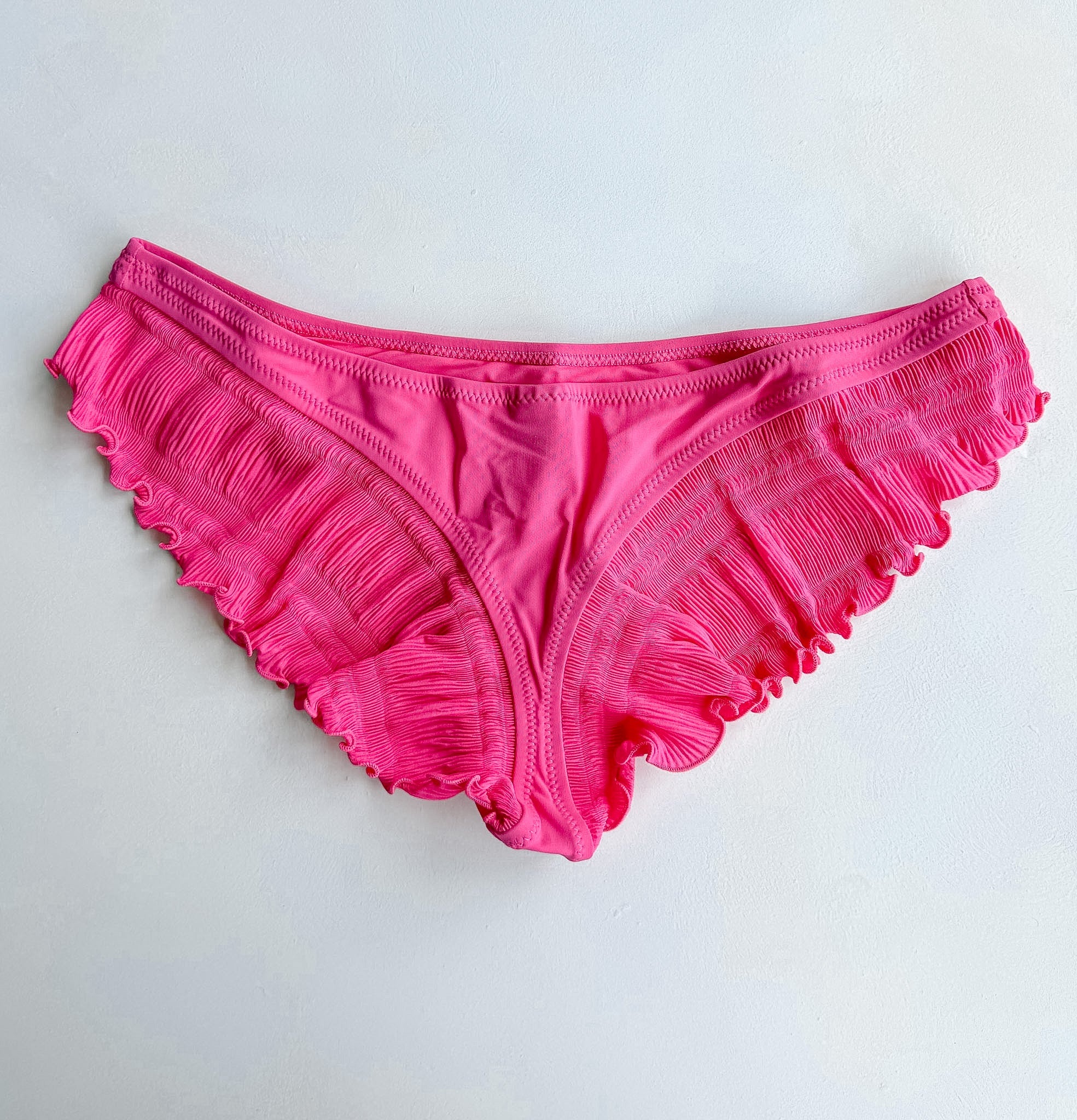 Pain De Sucre Bikinihose mit Rüschen und knapper Bedeckung in Alala Rio Multicolor