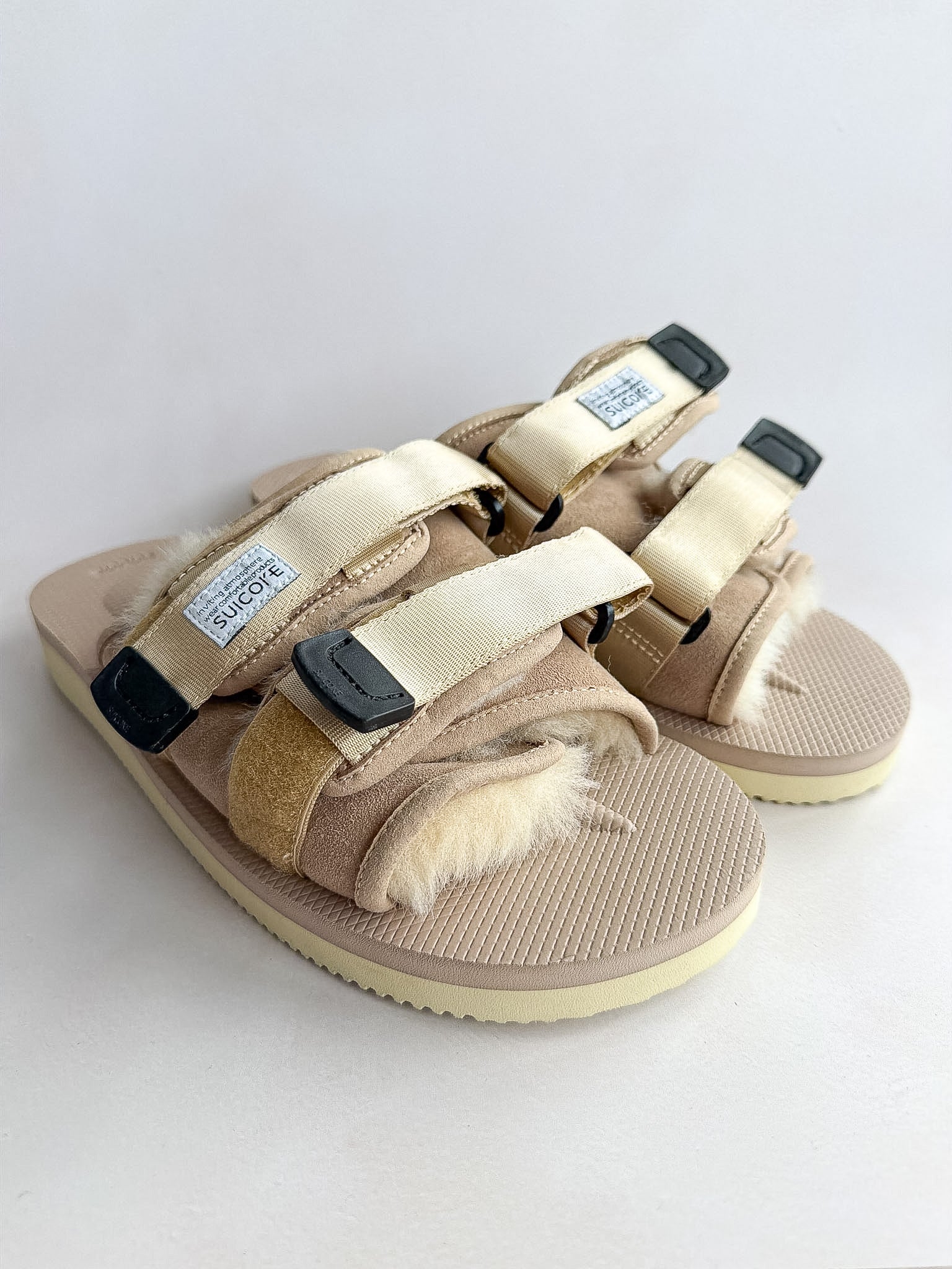 Suicoke Moto Cab Beige Shearling Sandals Sliders NO BOX