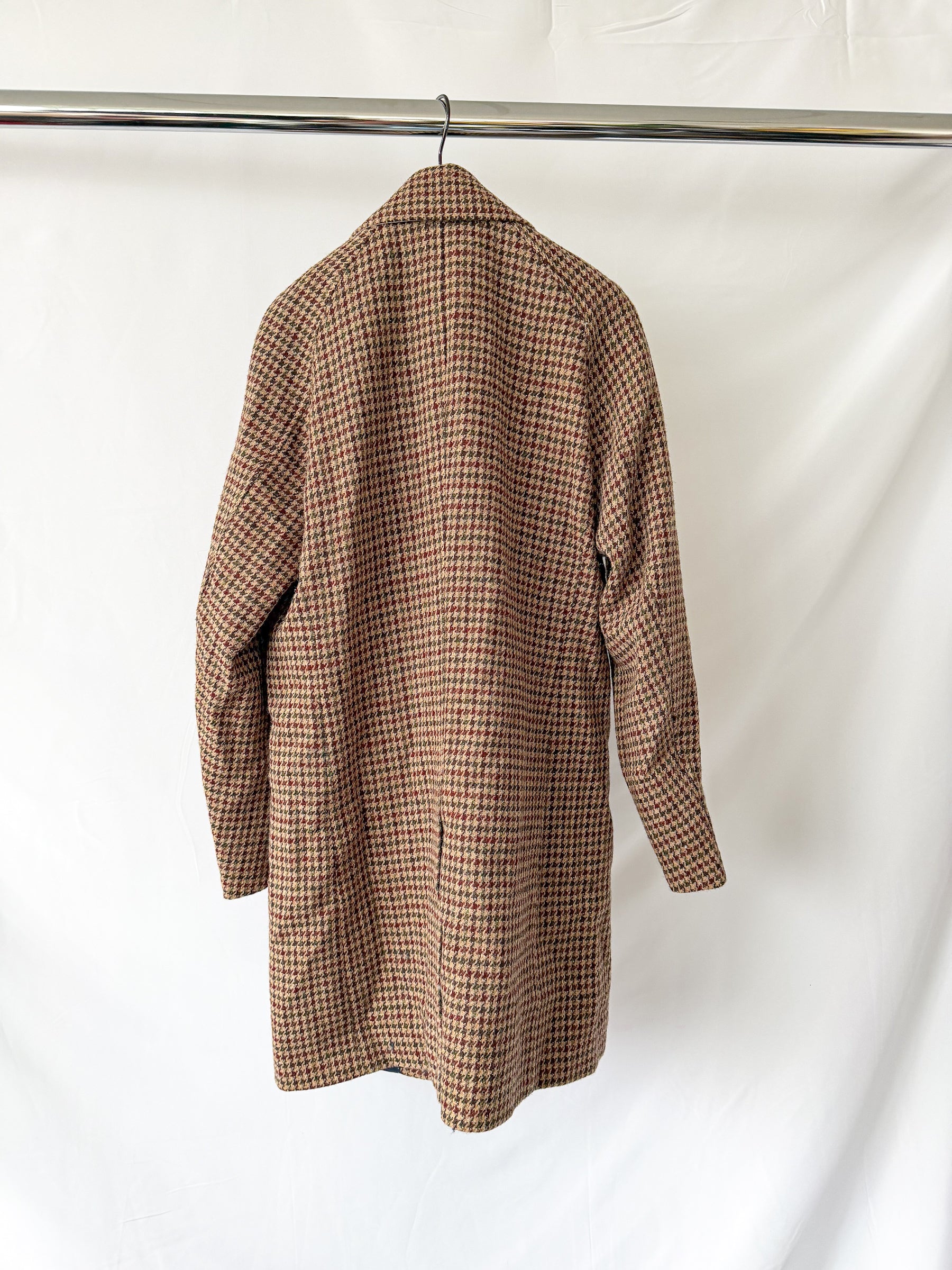 Douglas Hayward Raglan Sleeve Harris Tweed Houndstooth Print Coat