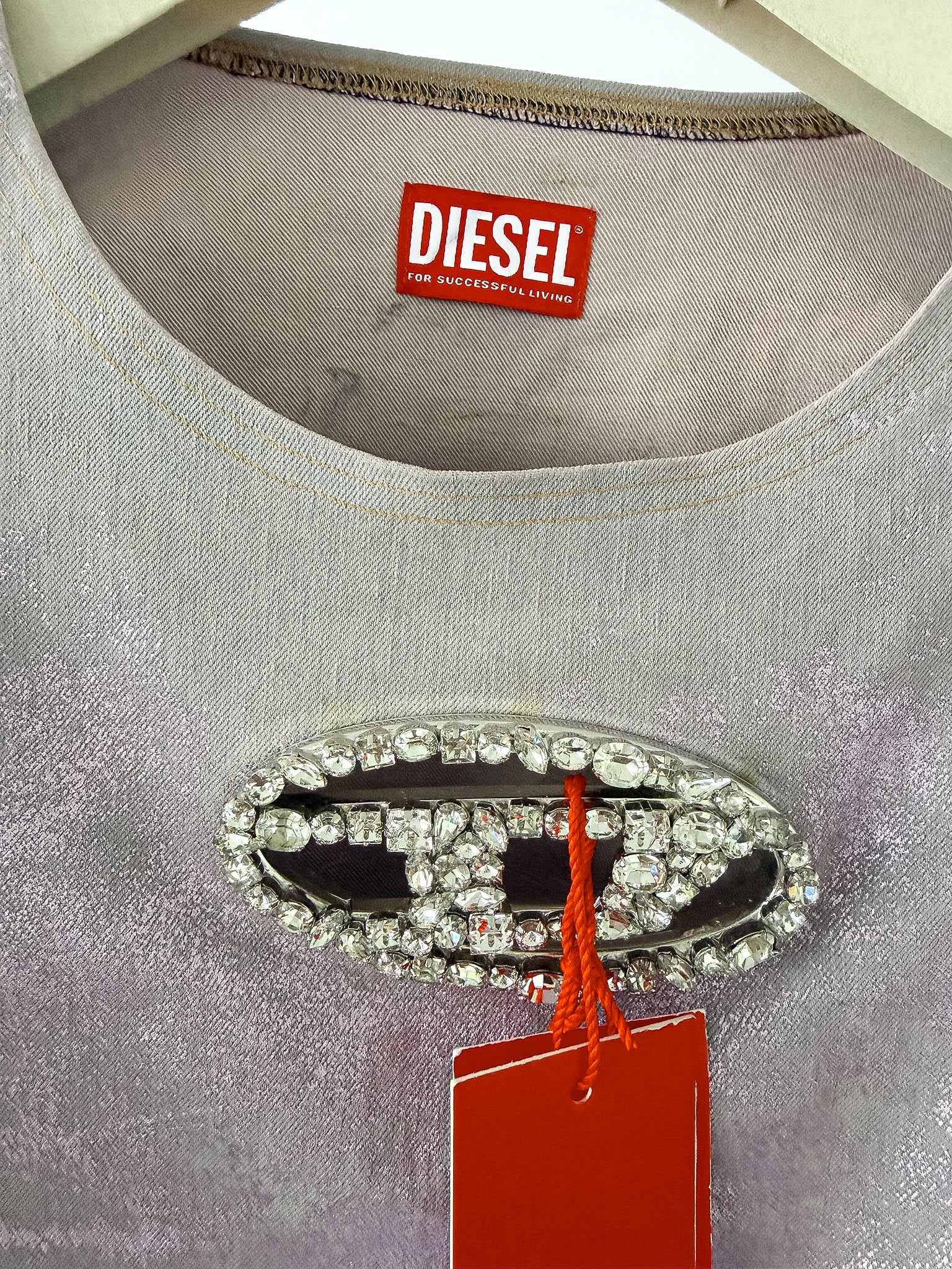 Diesel De-Top1-Fsd Crystal Embellished Logo Plaque Top