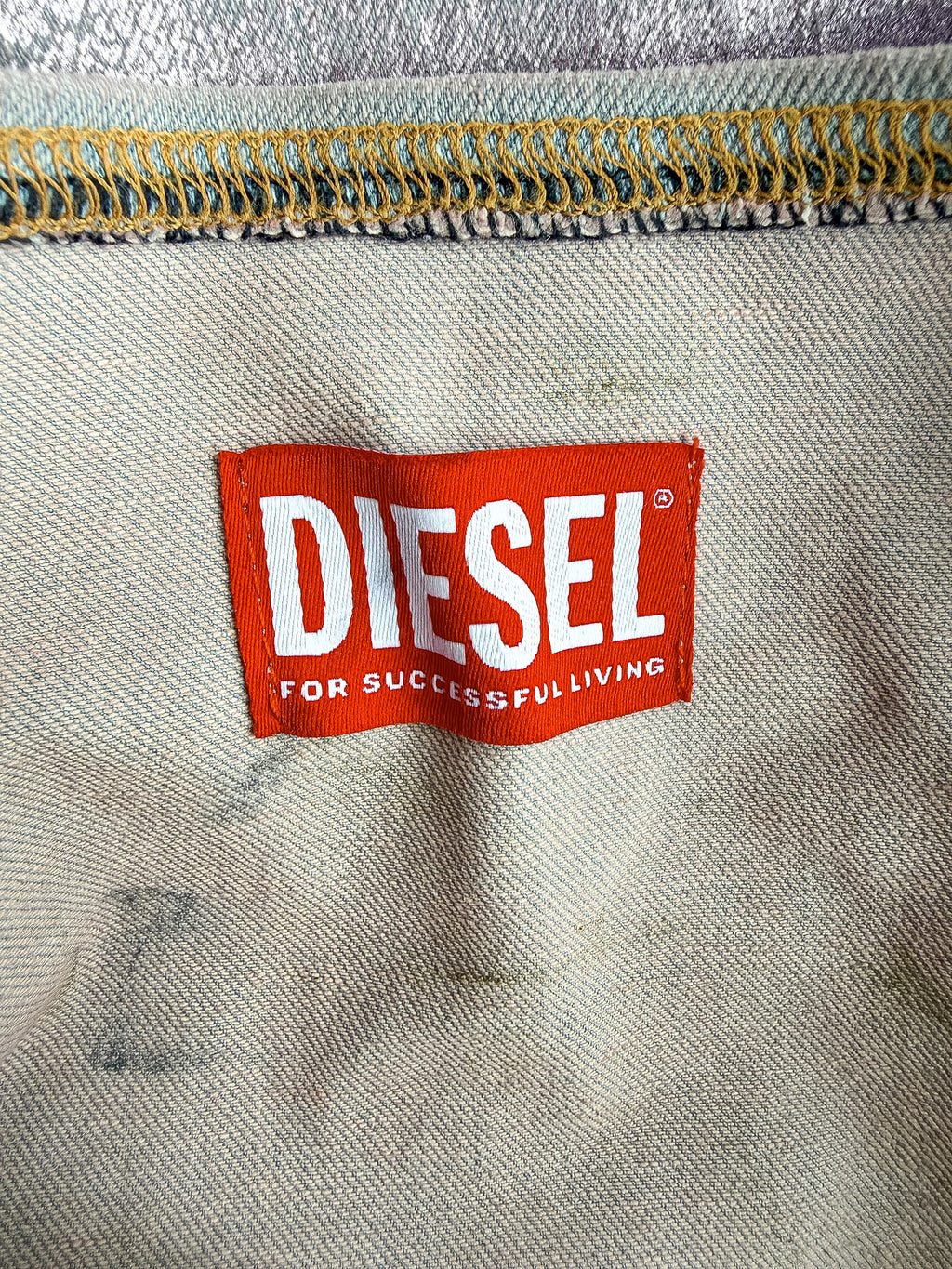 Diesel De-Top1-Fsd Crystal Embellished Logo Plaque Top
