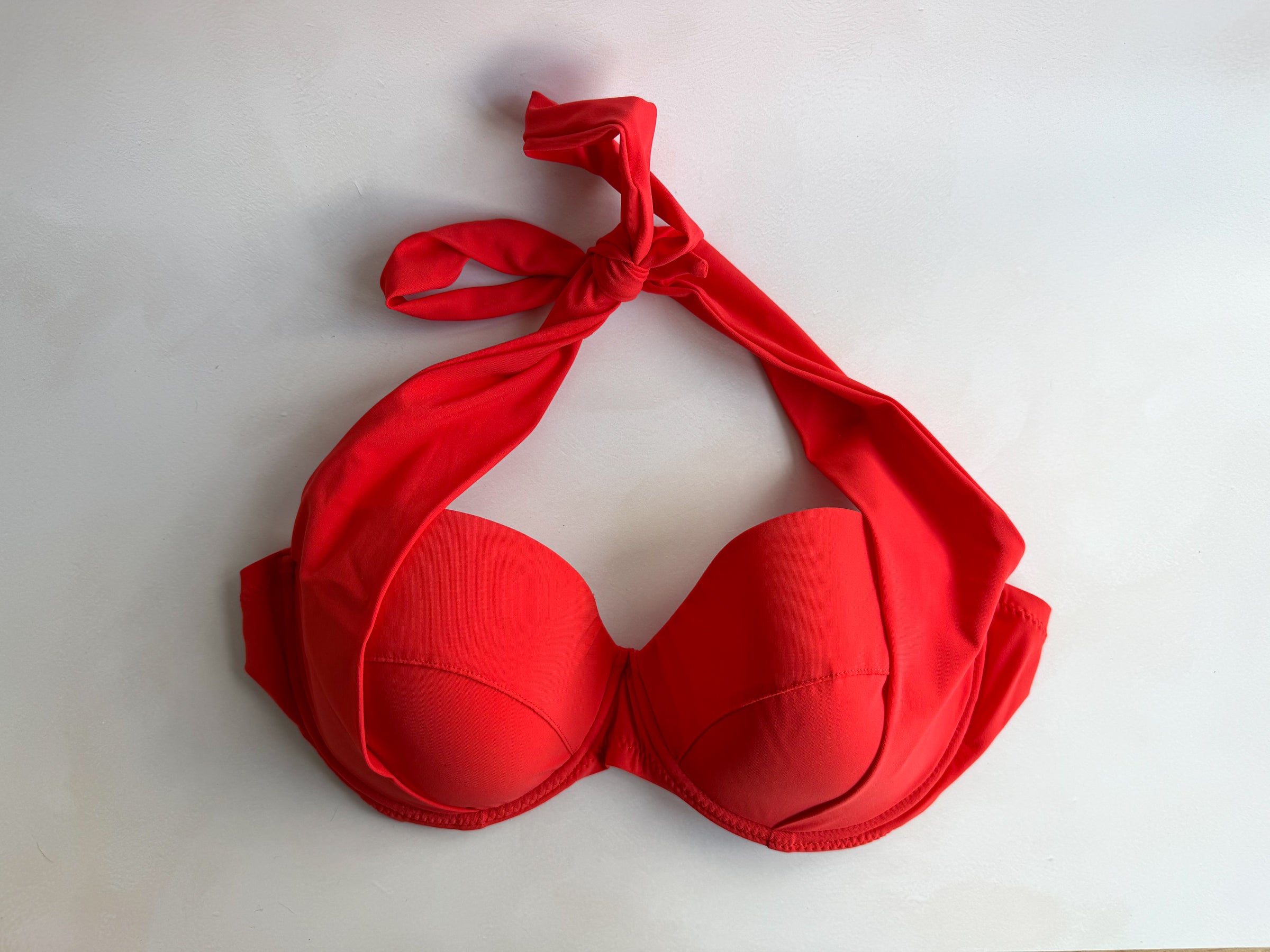 Pain De Sucre Rouge Halterneck Bra Cup Bikini Top in Lisia