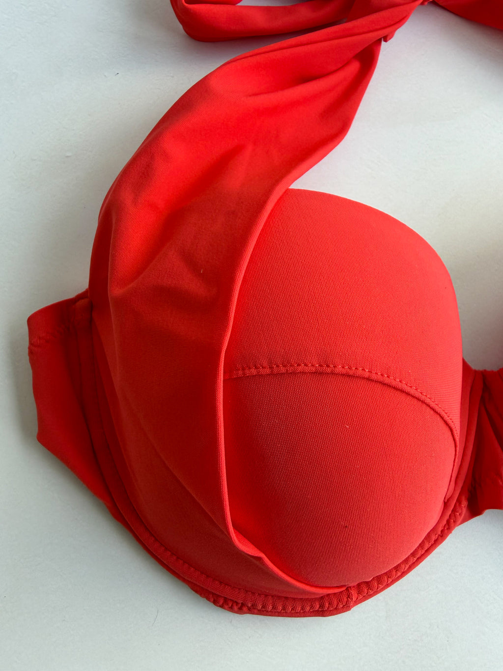 Pain De Sucre Rouge Halterneck Bra Cup Bikini Top in Lisia