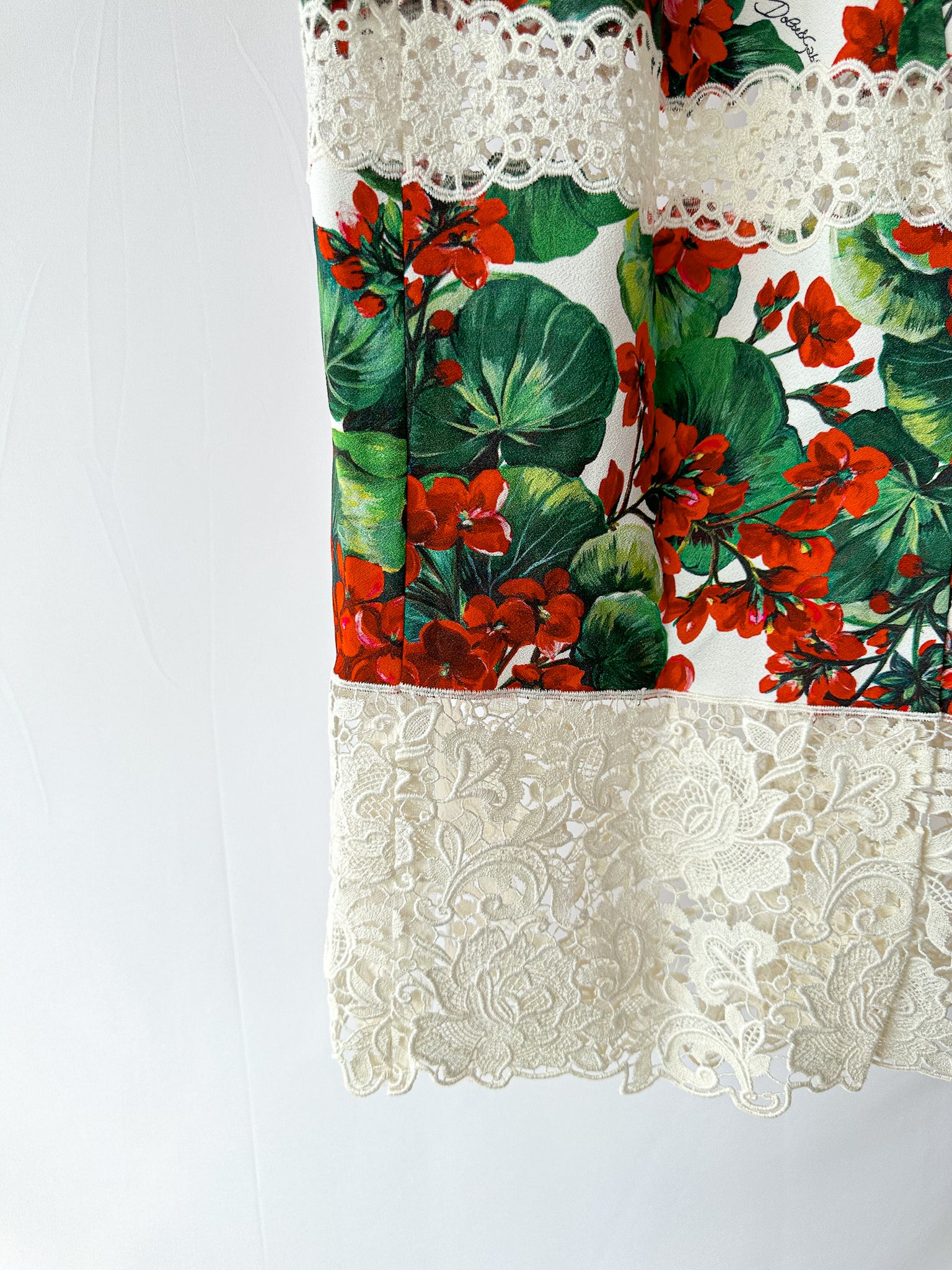 Dolce & Gabbana Red Floral Guipure Portofino Lace Panel Skirt